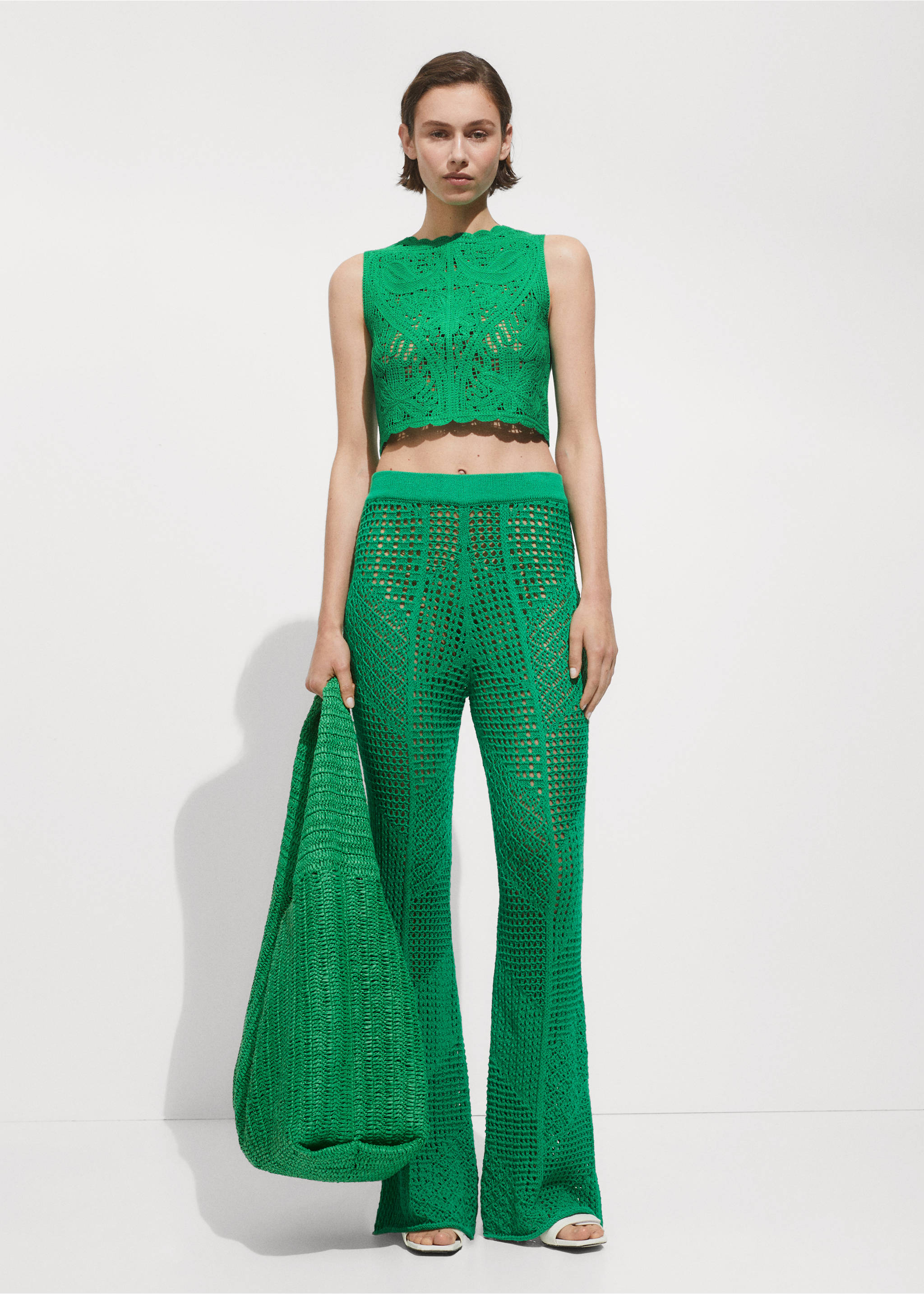 Openwork knitted trousers - General plane, Green. Ref: 77070379-00.