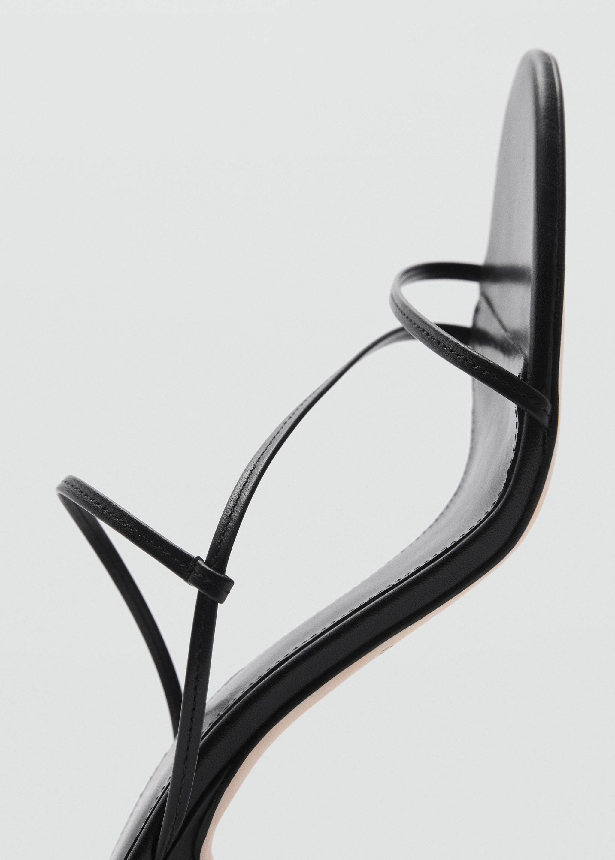 Heeled leather sandals with straps - Details of the article 2