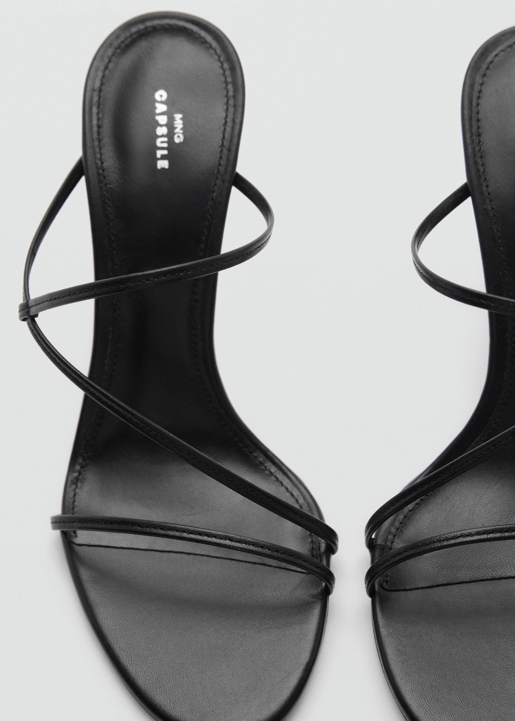 Heeled leather sandals with straps - Details of the article 3