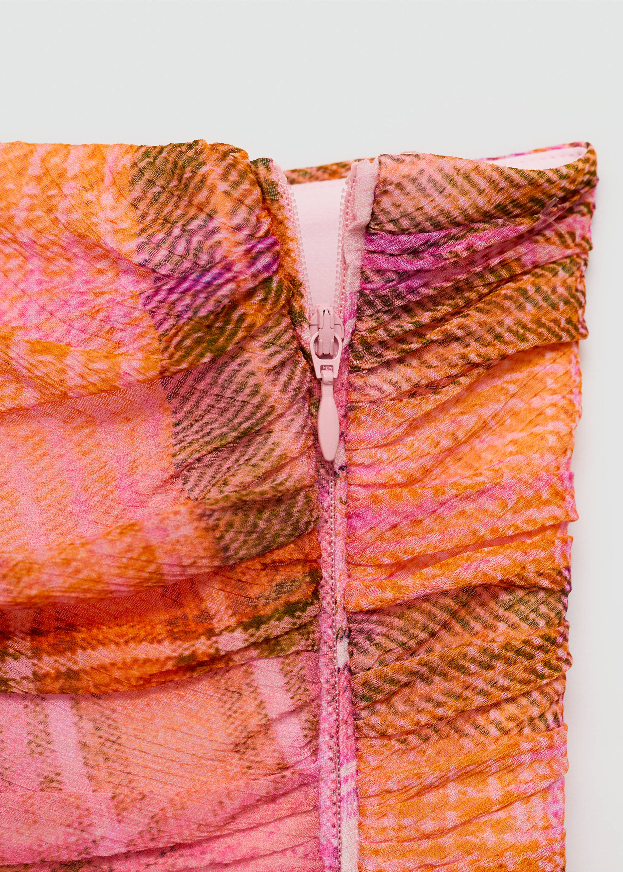 Checked print top - Details of the article 8, Orange. Ref: 77070383-00.