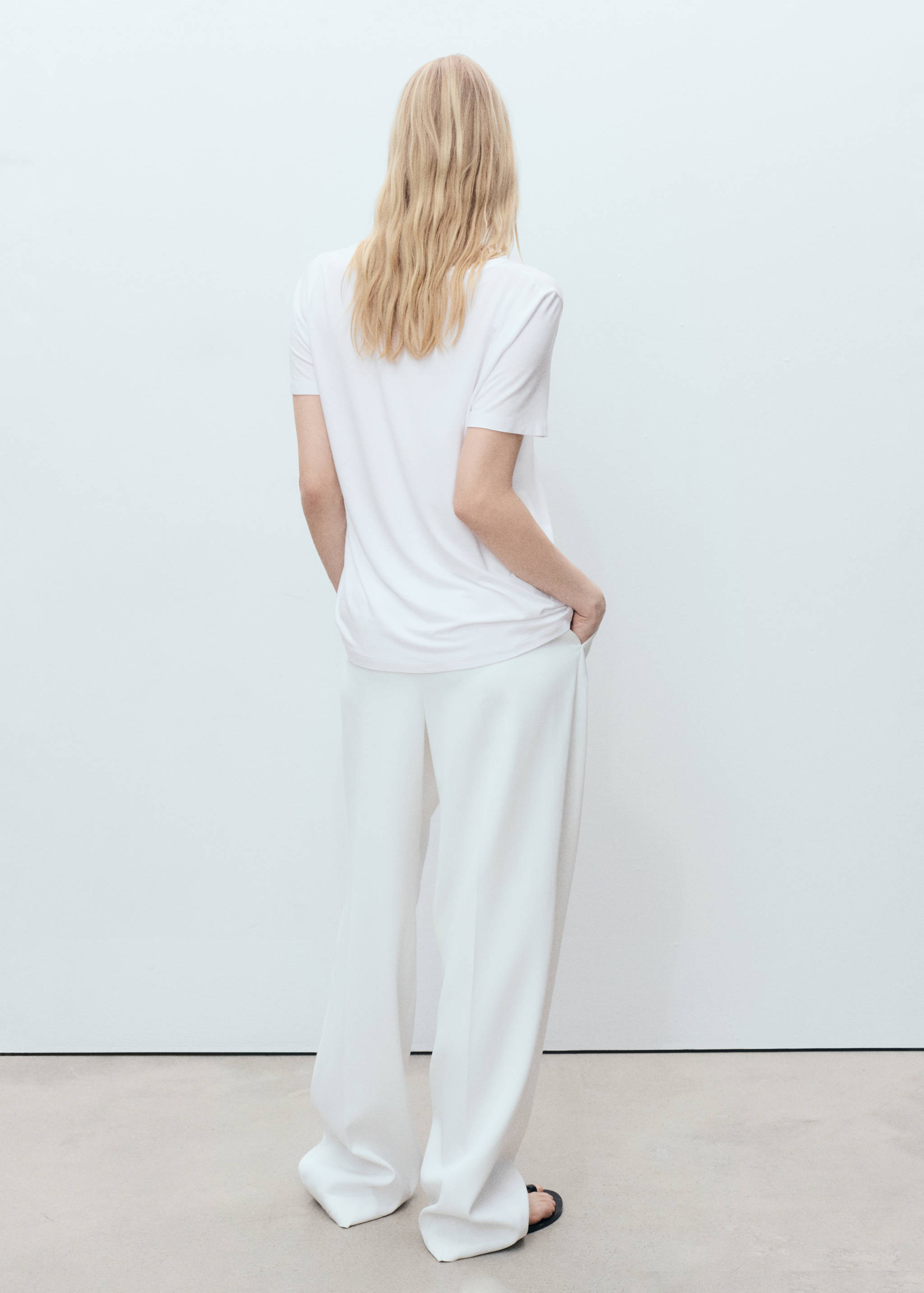 Short sleeve t-shirt - Reverse of the article