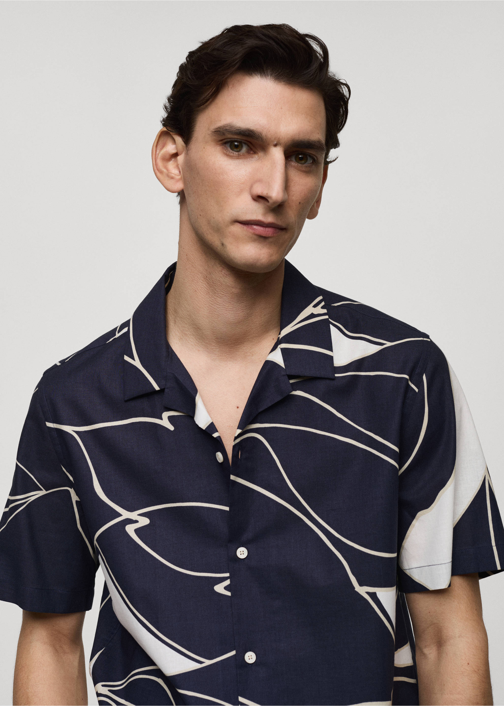 100% cotton printed shirt - Details of the article 1, Dark Navy. Ref: 77070582-00.