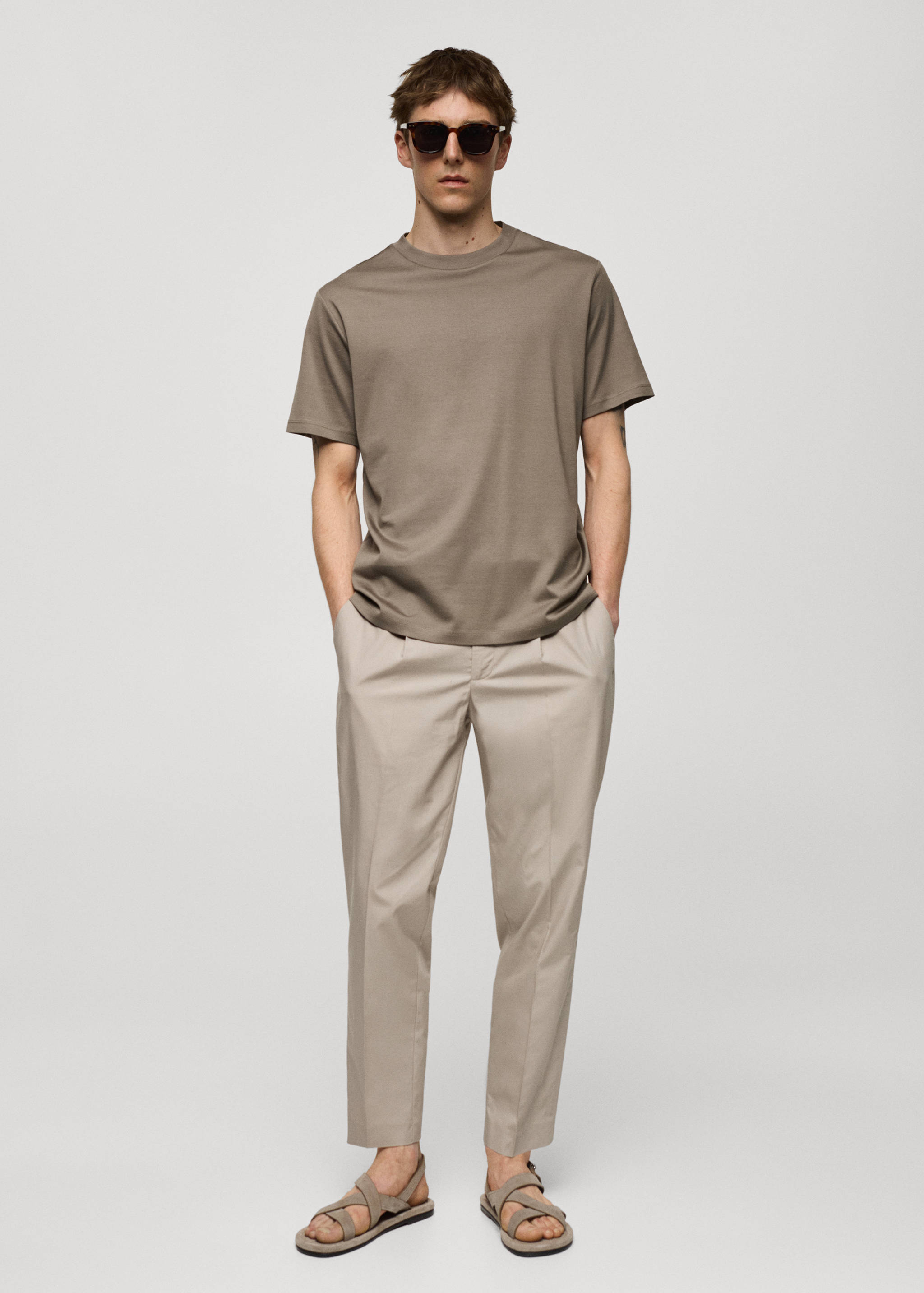 Slim-Fit-T-Shirt aus 100 % Baumwolle - Allgemeine Ansicht