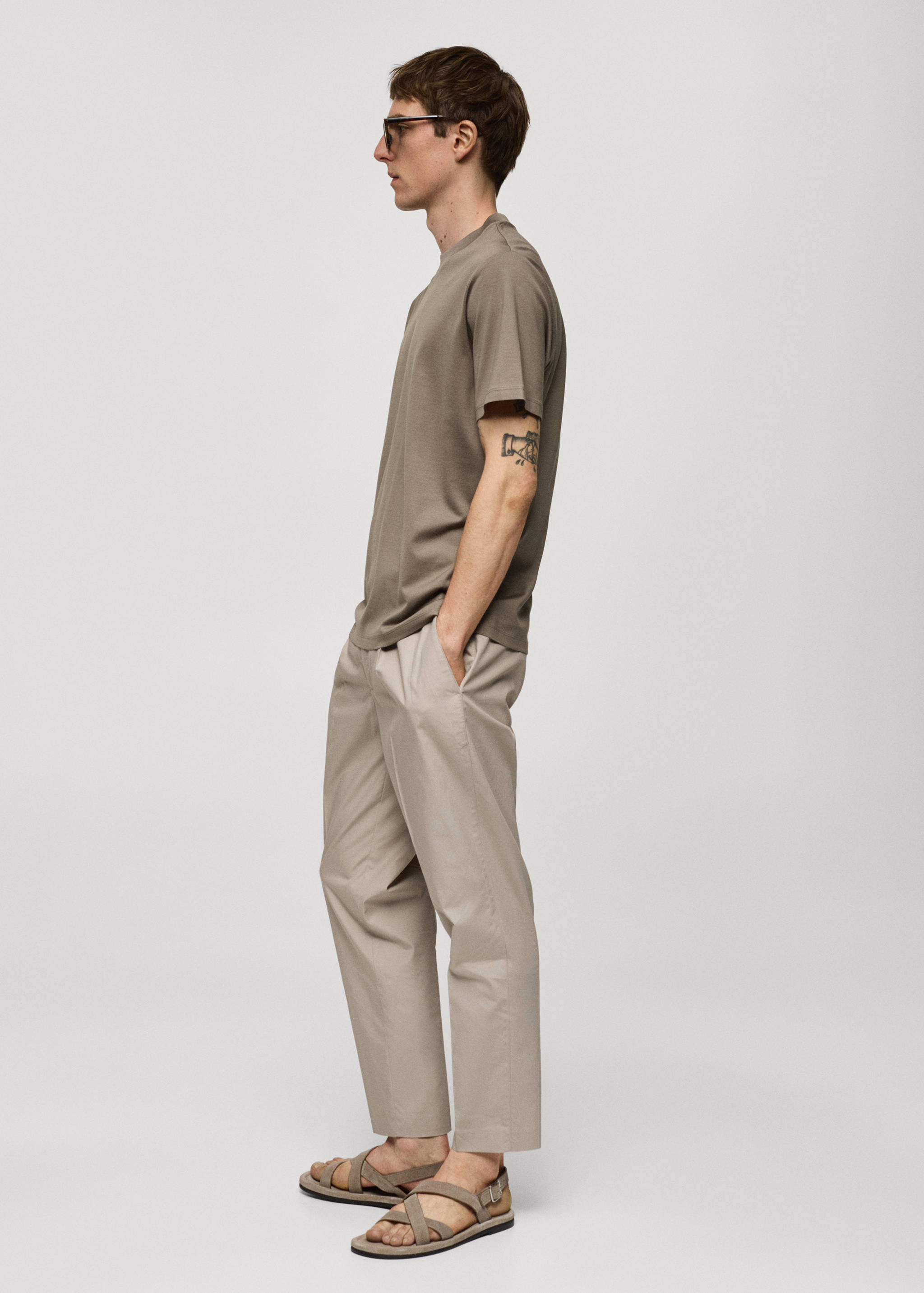 Slim-Fit-T-Shirt aus 100 % Baumwolle - Detail des Artikels 2