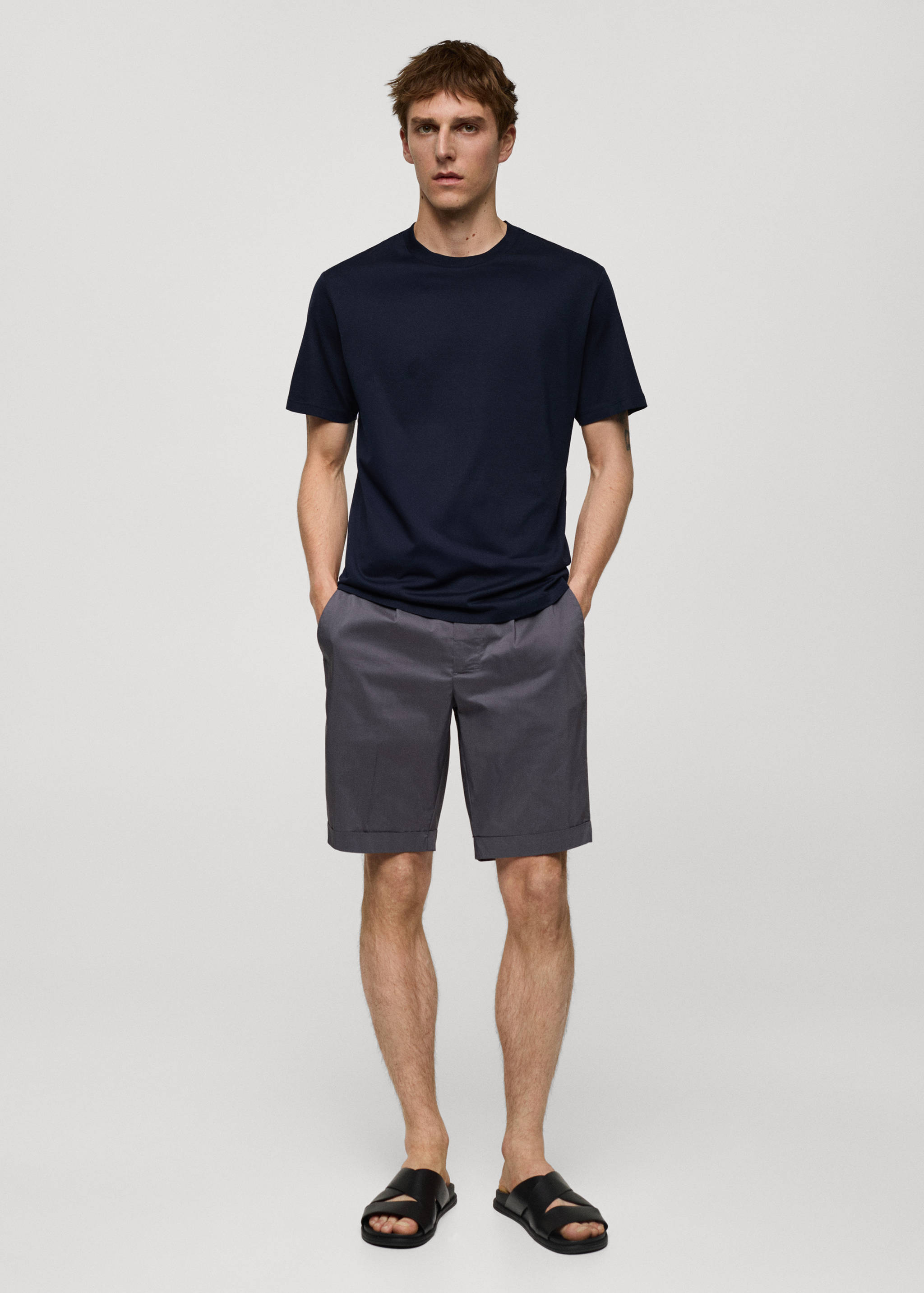 Slim-Fit-T-Shirt aus 100 % Baumwolle - Allgemeine Ansicht