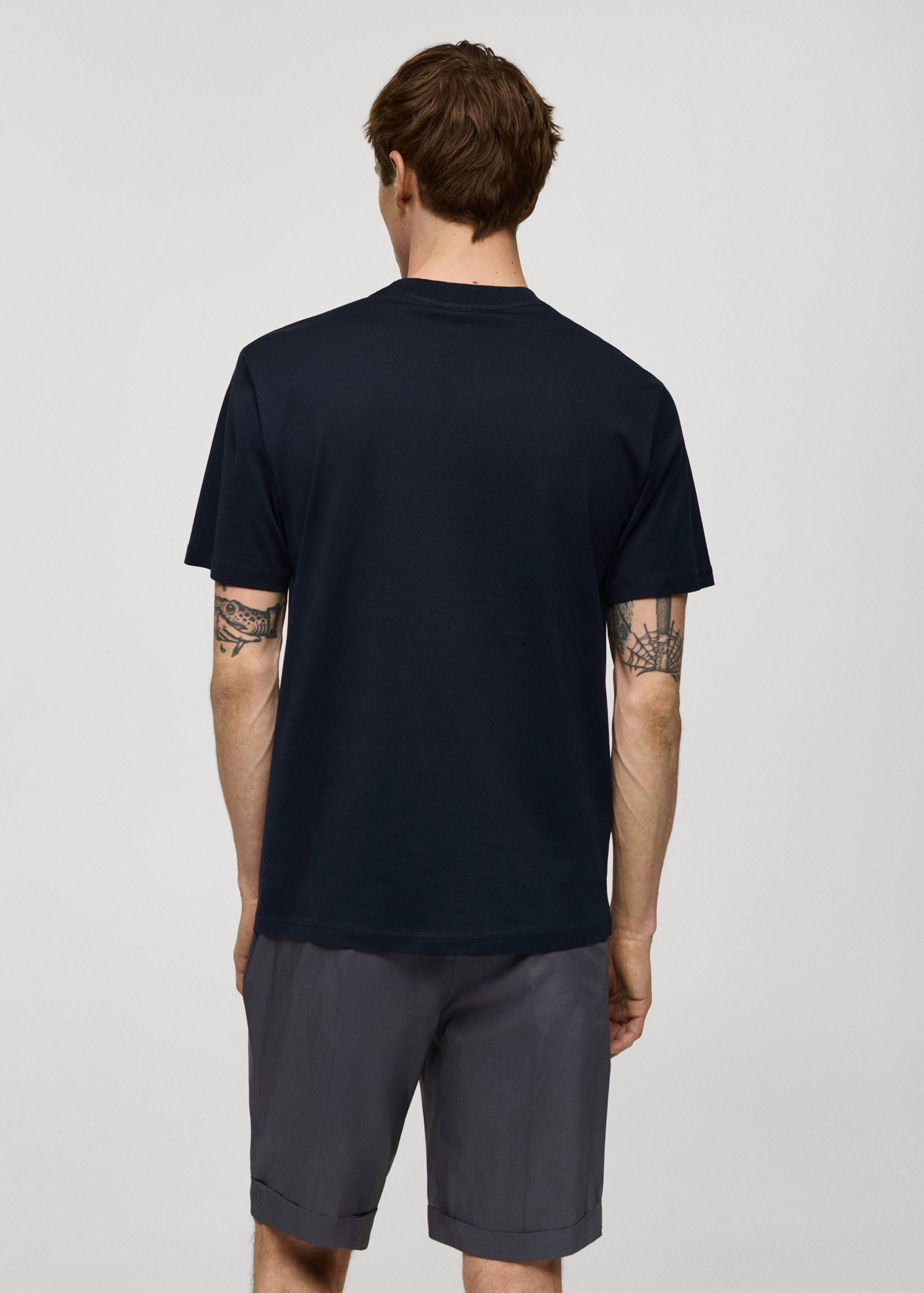 Slim-Fit-T-Shirt aus 100 % Baumwolle - Rückseite des Artikels