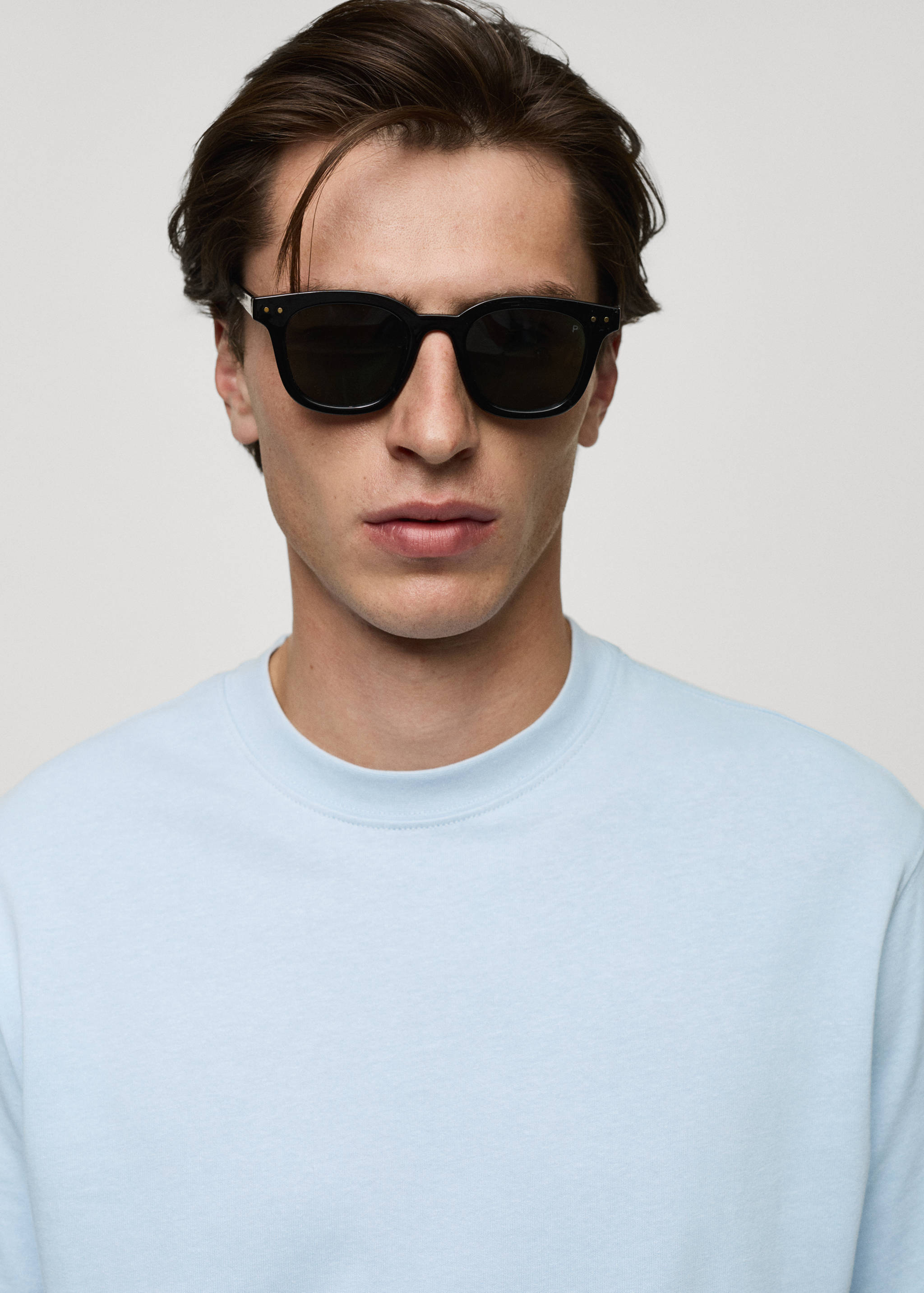 Basic 100% cotton relaxed-fit t-shirt - Details of the article 1