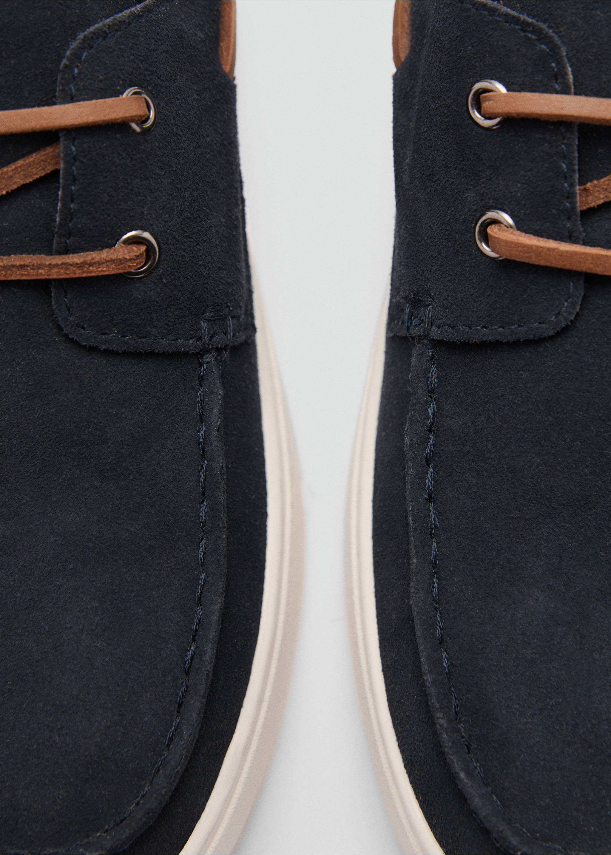 Suede nautical shoes - Details of the article 2, Dark Navy. Ref: 77070594-00.