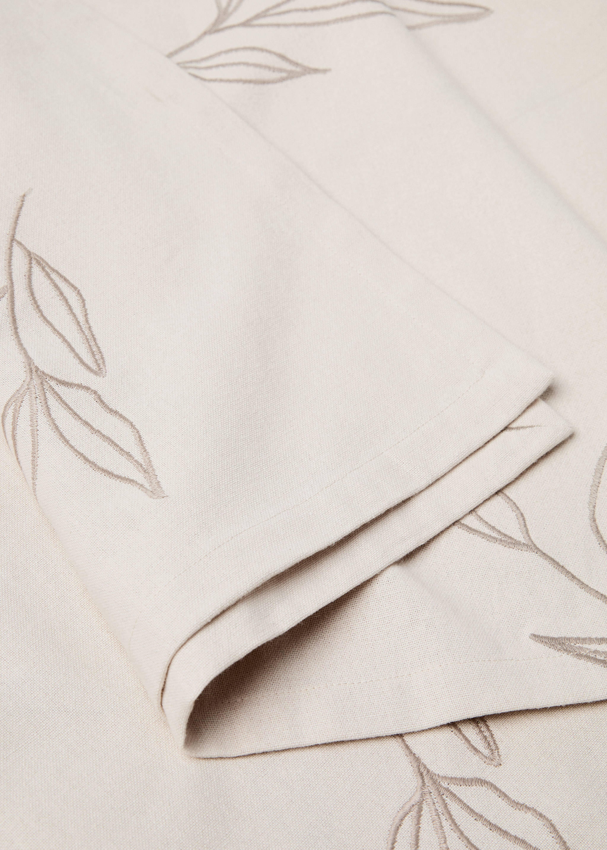 Embroidered cotton tablecloth with leaf design for 2 to 4 diners - Details of the article 1
