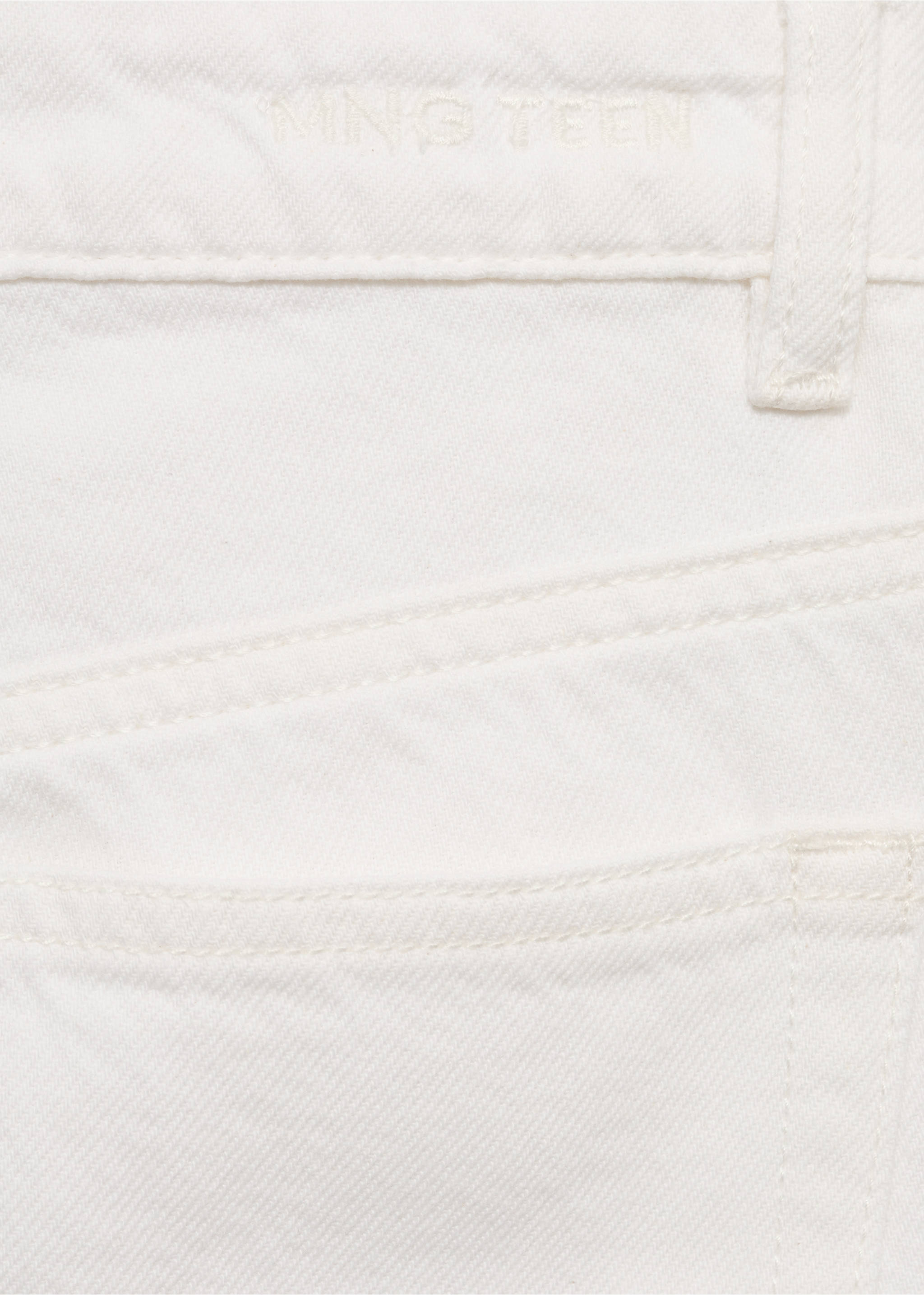 Frayed hem shorts - Details of the article 8, Off White. Ref: 77070617-00.
