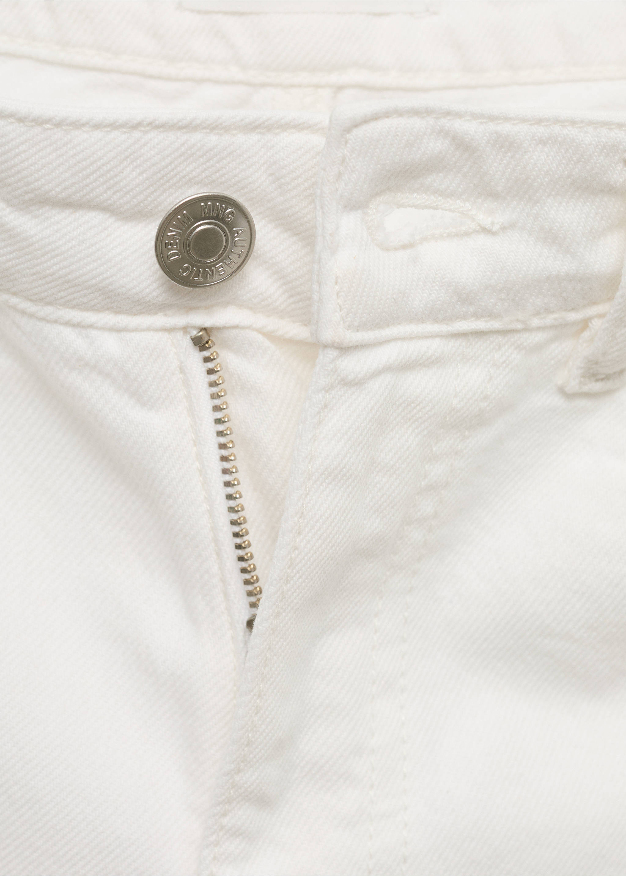 Frayed hem shorts - Details of the article 0, Off White. Ref: 77070617-00.