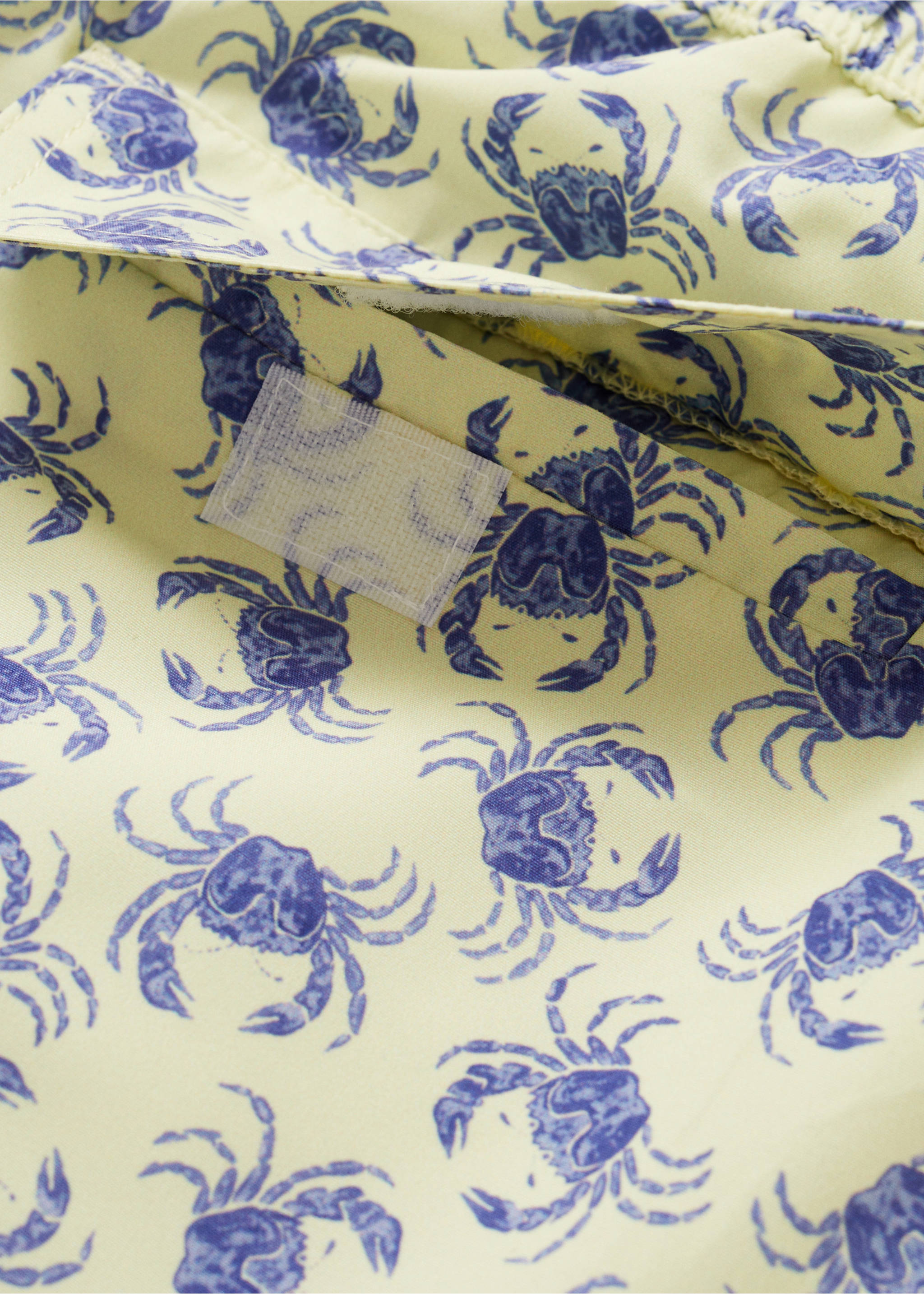 Banyador estampat crancs - Detall de l'article 8, Groc pastel. Ref: 77070640-00.