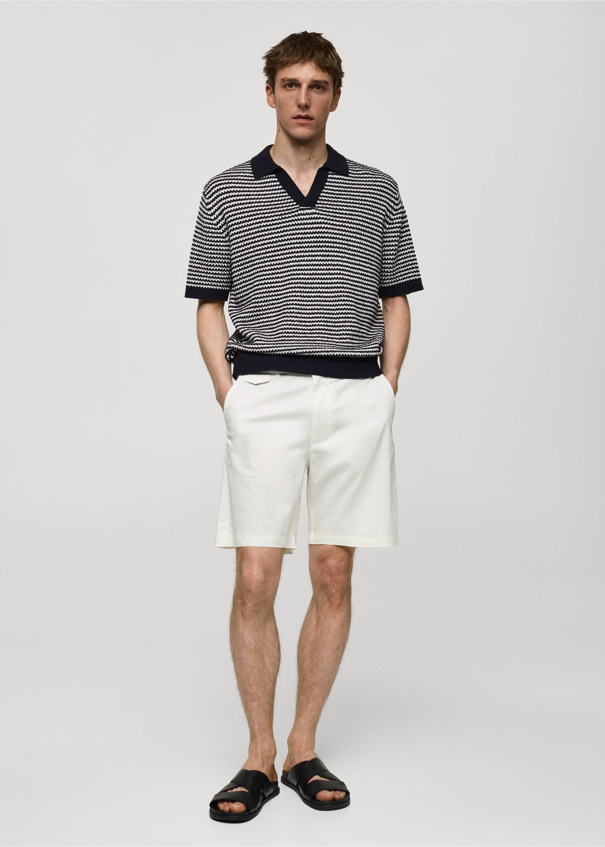 Bermuda slim-fit coton - Plan général, Blanc cassé. Ref: 77071007-00.