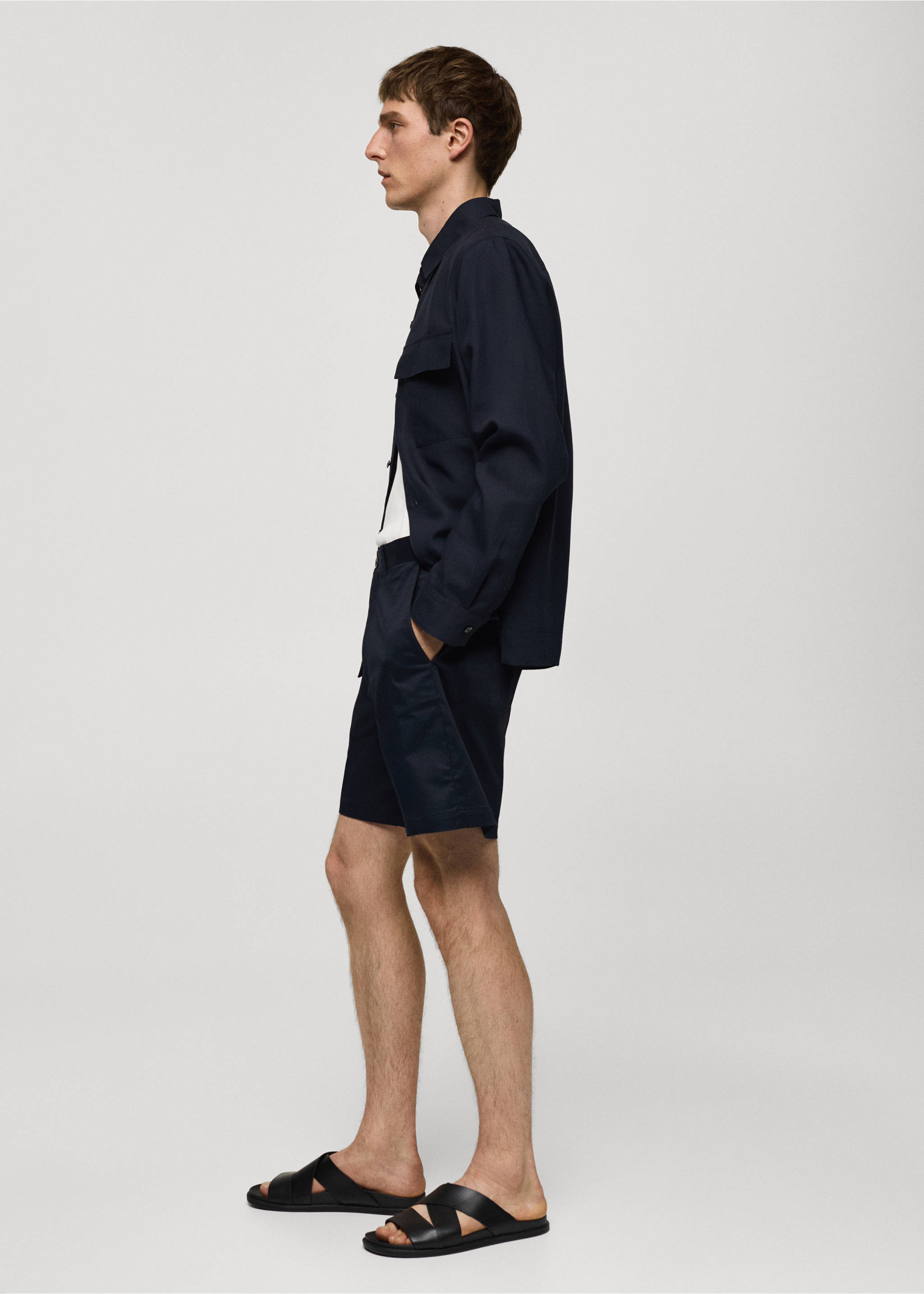 Slim fit cotton Bermuda shorts - Details of the article 2, Dark Navy. Ref: 77071007-00.