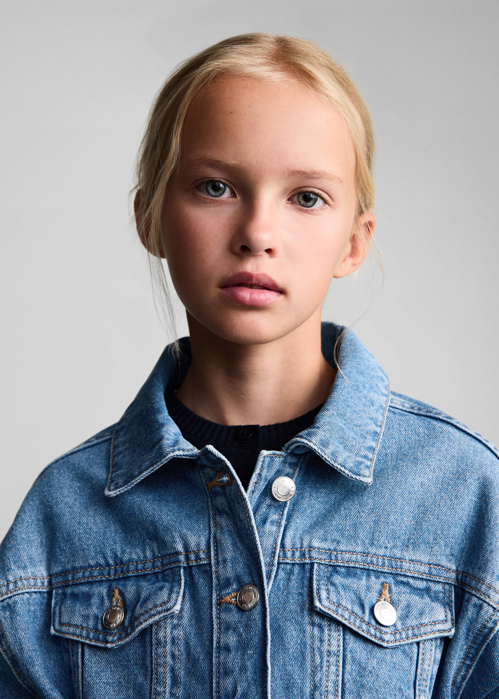 Jeansjacke mit Taschen - Detail des Artikels 1