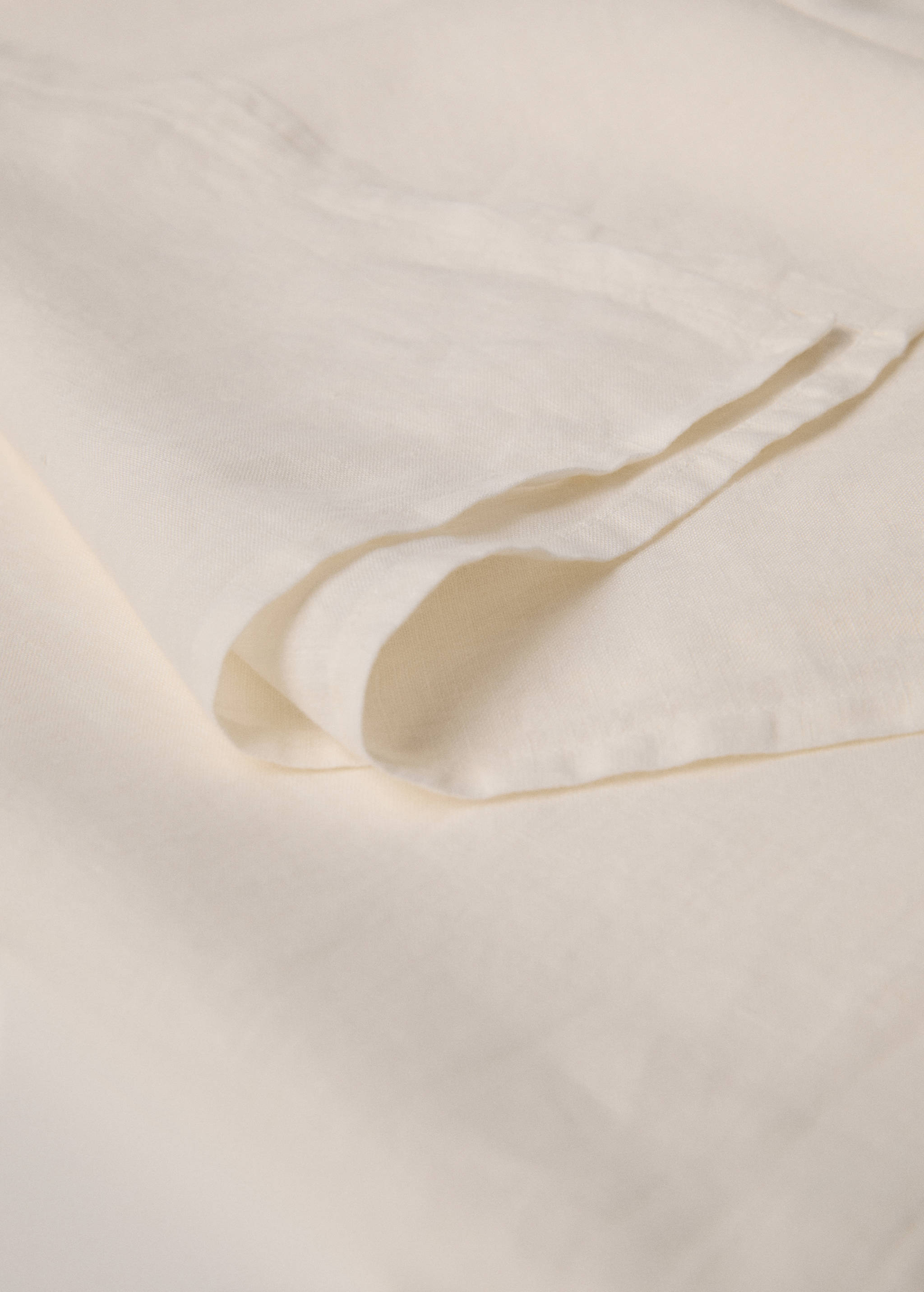 100% linen tablecloth for 6 to 8 people - Details of the article 1