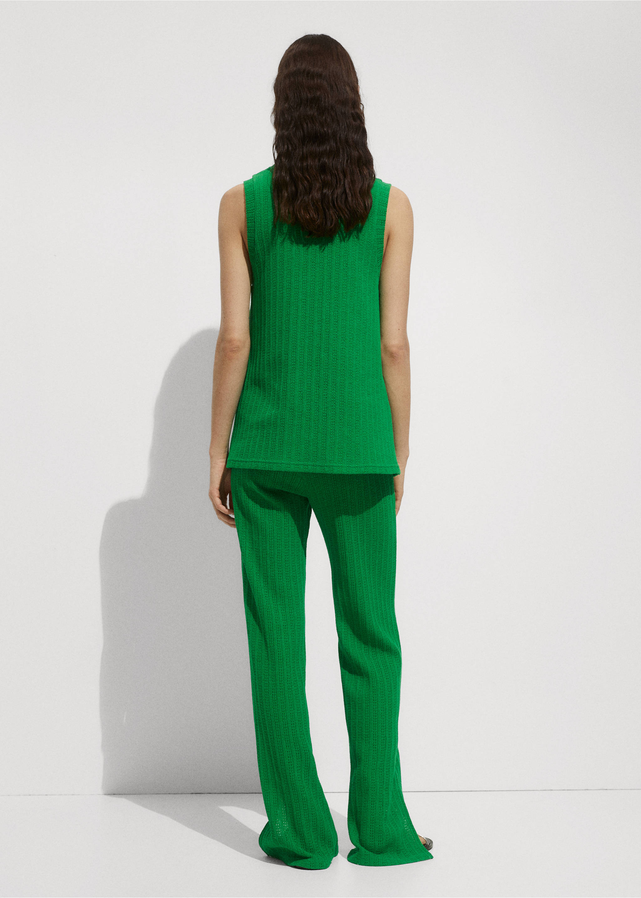 Crochet waistcoat with buttons - Reverse of the article, Green. Ref: 77072005-00.