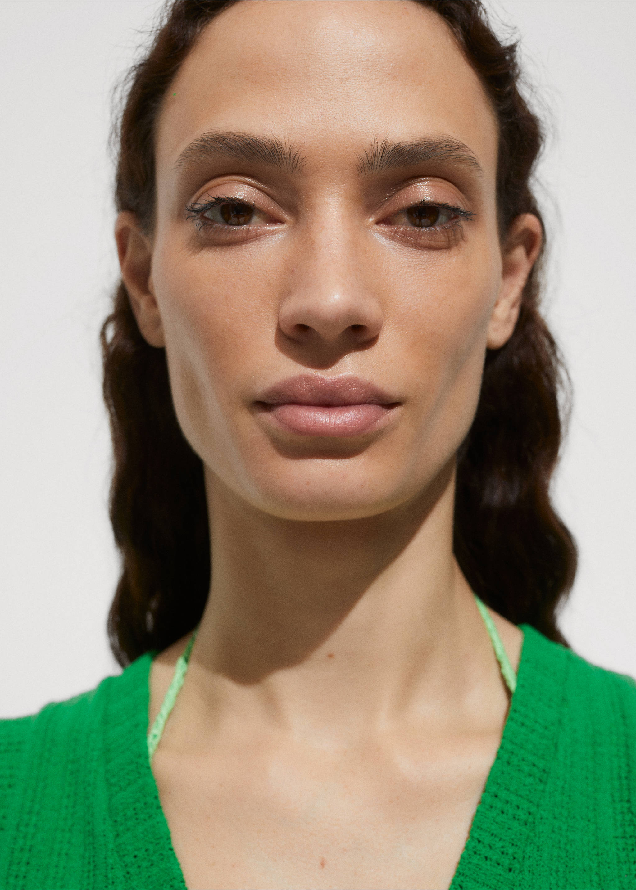 Crochet waistcoat with buttons - Details of the article 1, Green. Ref: 77072005-00.