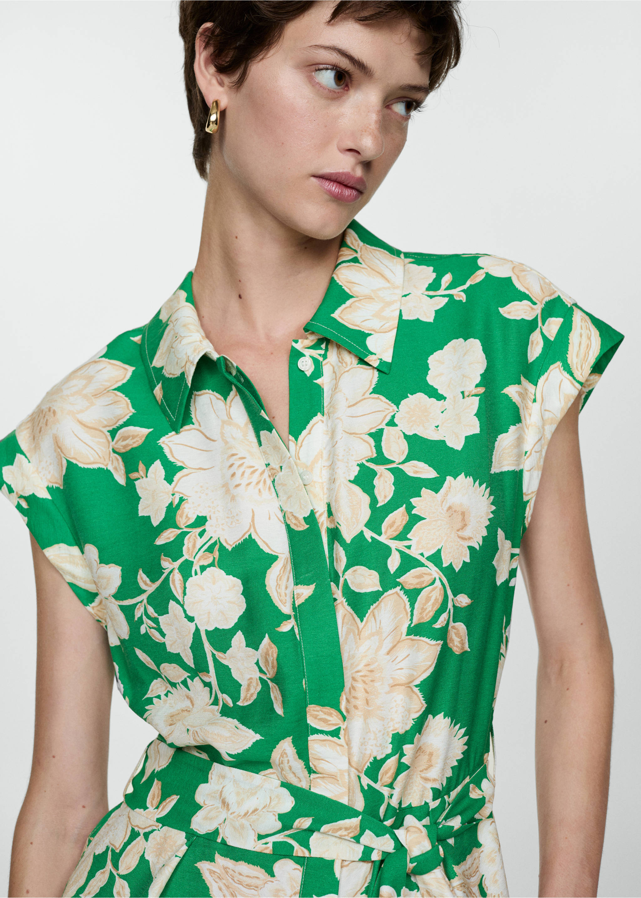 Flower short jumpsuit - Details of the article 1, Green. Ref: 77072919-00.