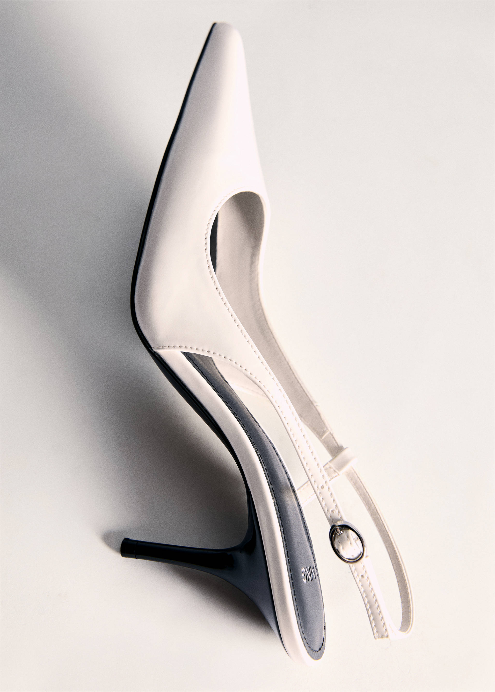 High-heeled shoes - Details of the article 5