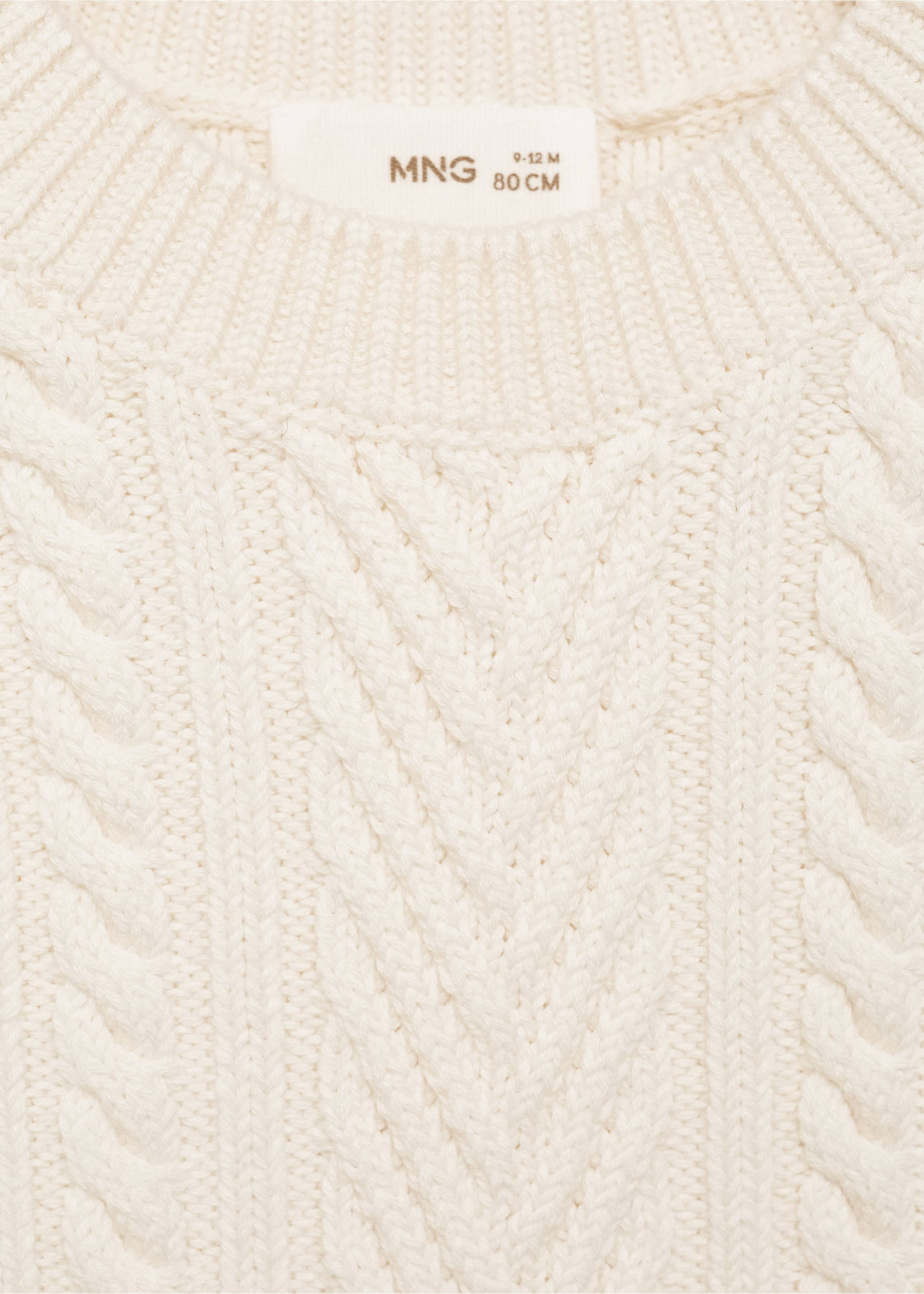 Kamizelka z dzianiny z warkoczami - Szczegóły artykułu 8, Złamana biel. Ref: 77072929-00.