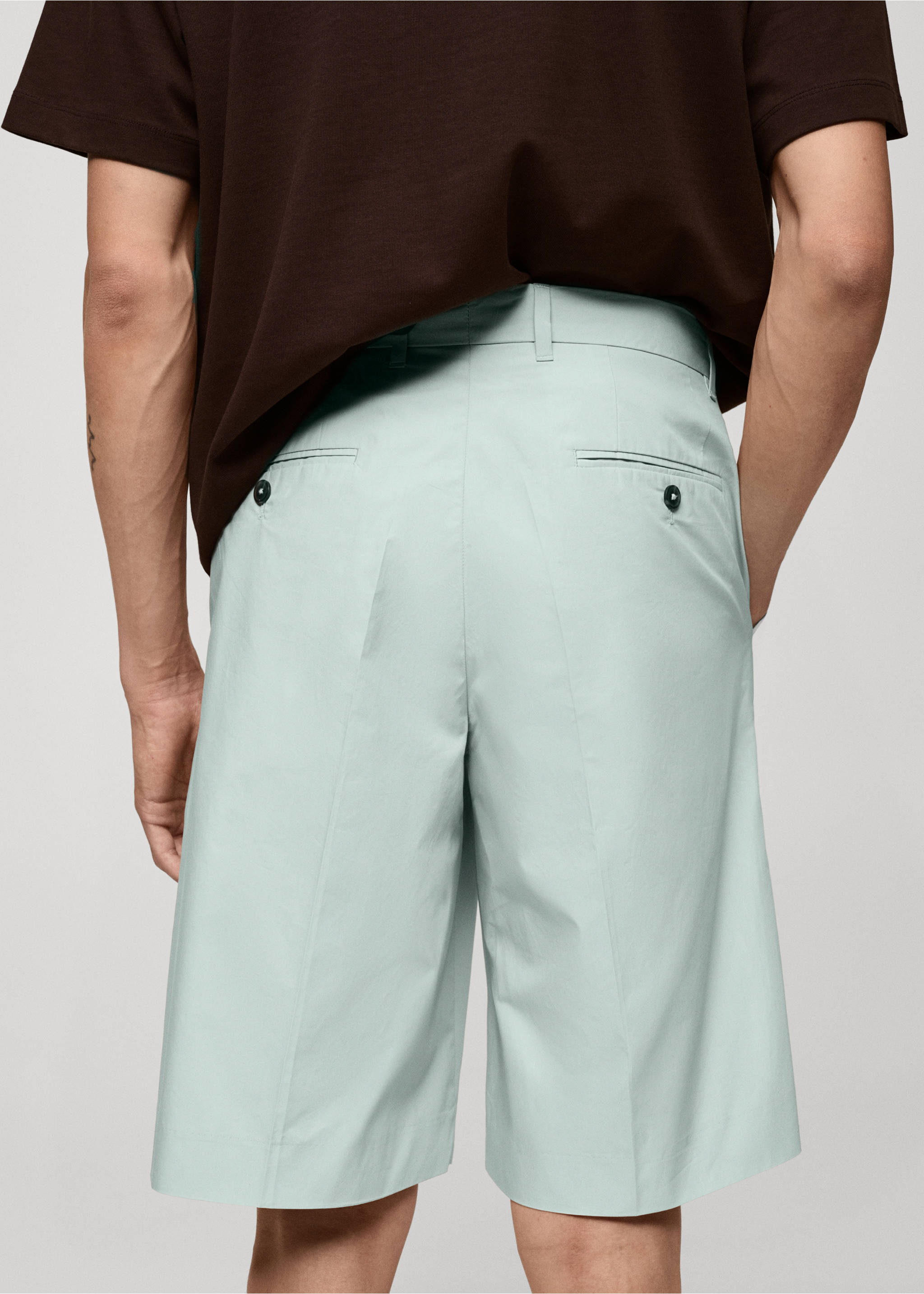Relaxed-fit bermuda shorts - Details of the article 6, Pastel Green. Ref: 77073259-00.