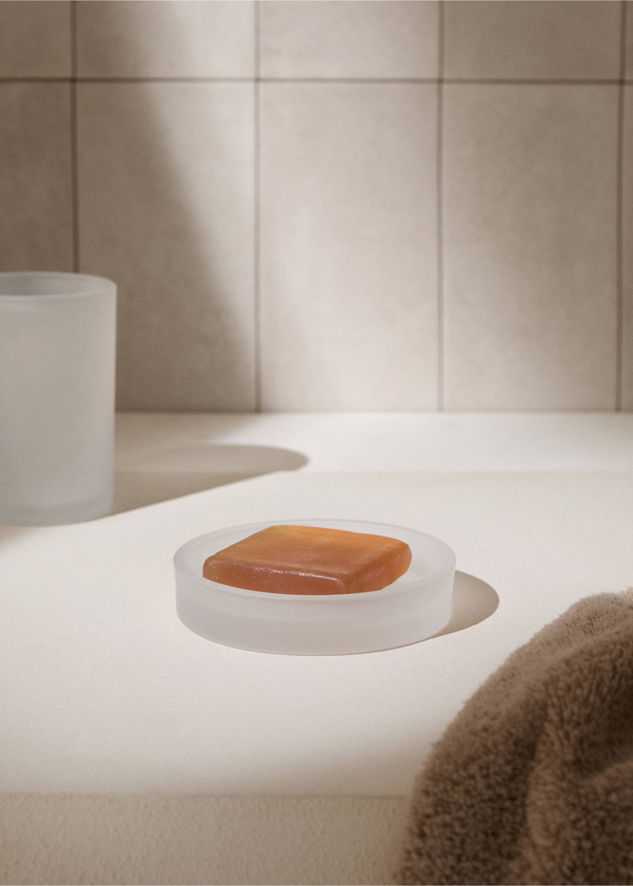 Semi-transparent soap holder - General plane, Ice Grey. Ref: 77073261-00.