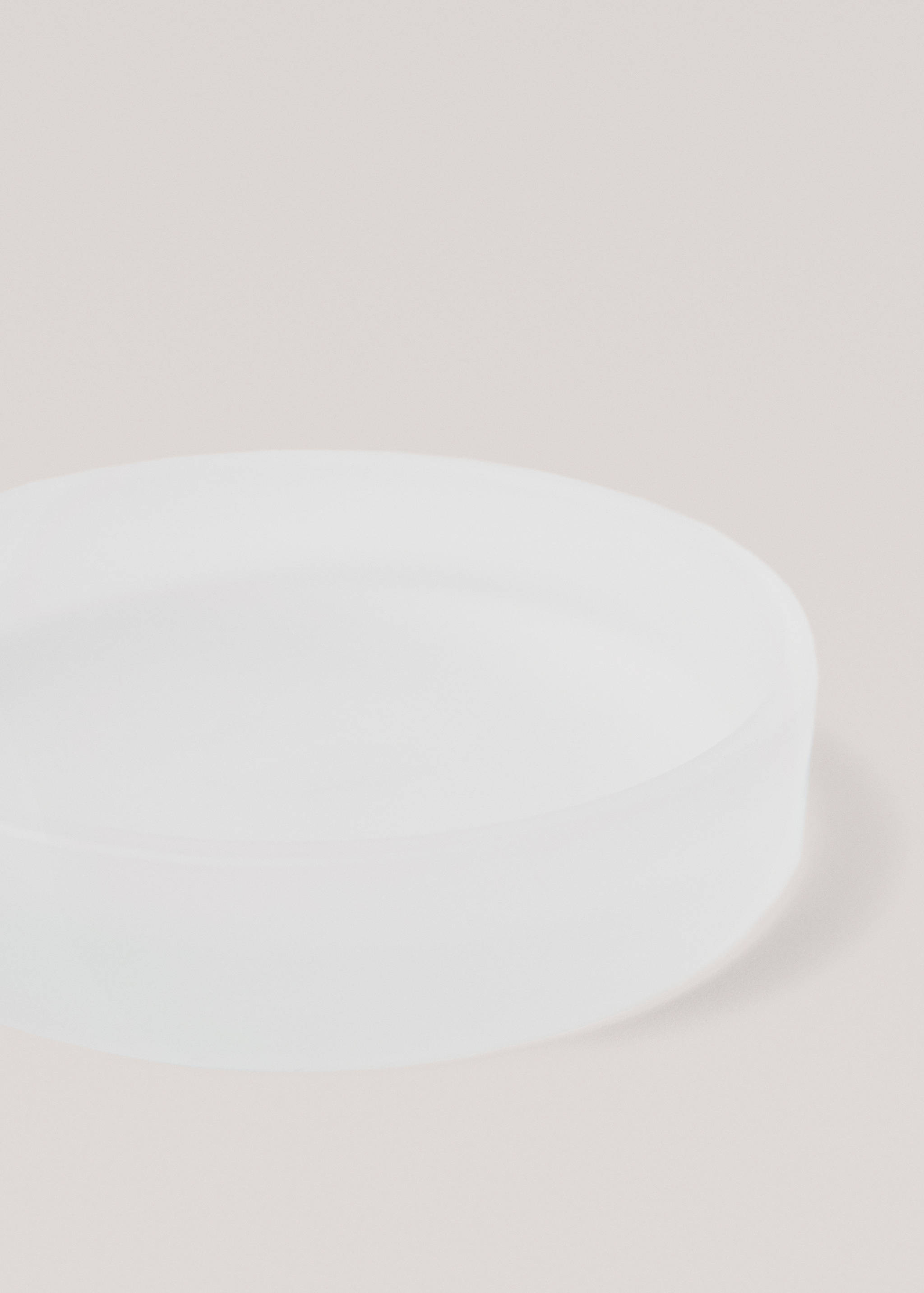Semi-transparent soap holder - Details of the article 1