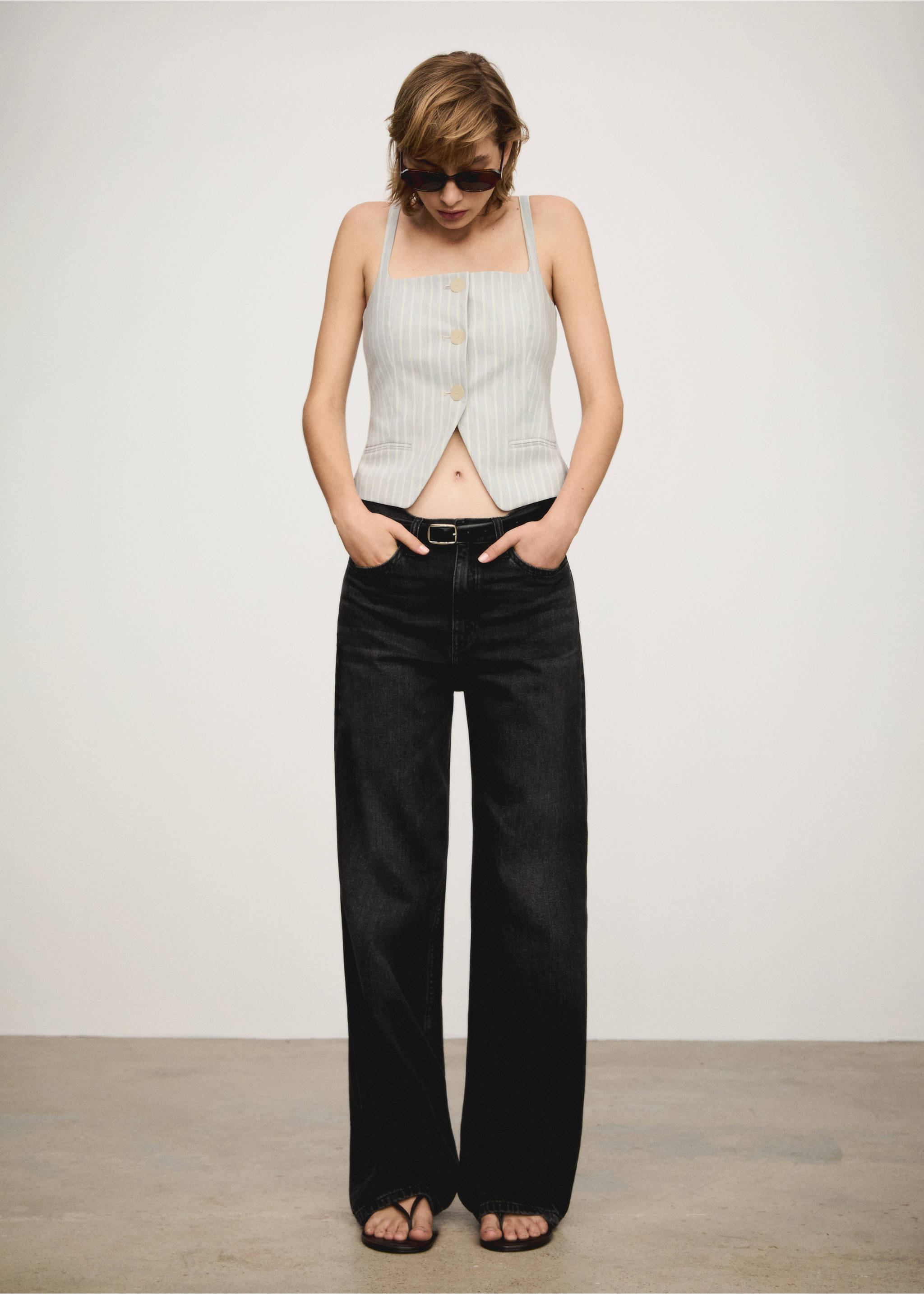 Chaleco rayas botones - Detalle del artículo 2, Azul celeste. Ref: 77073270-00.