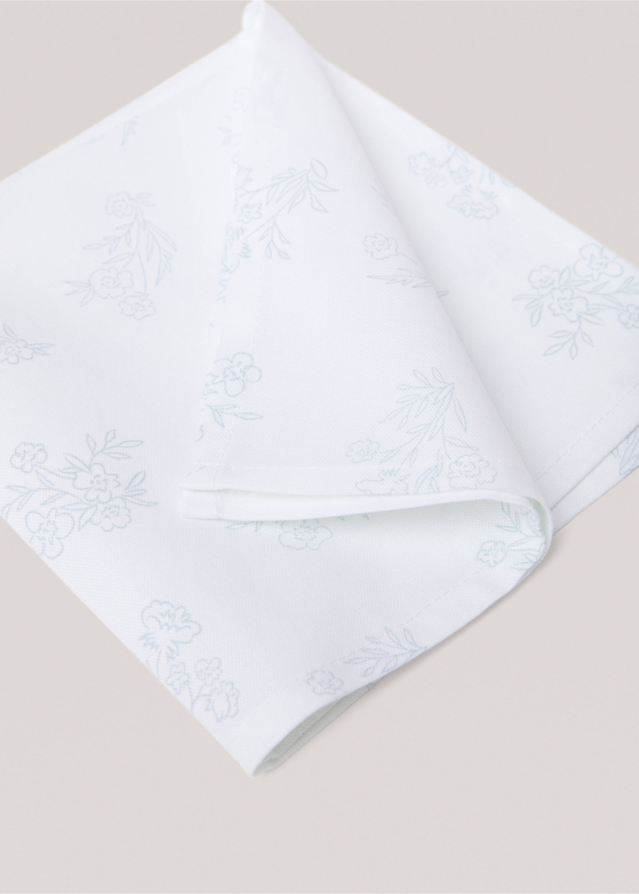 Cotton floral-design napkin - Details of the article 2, White. Ref: 77073277-00.