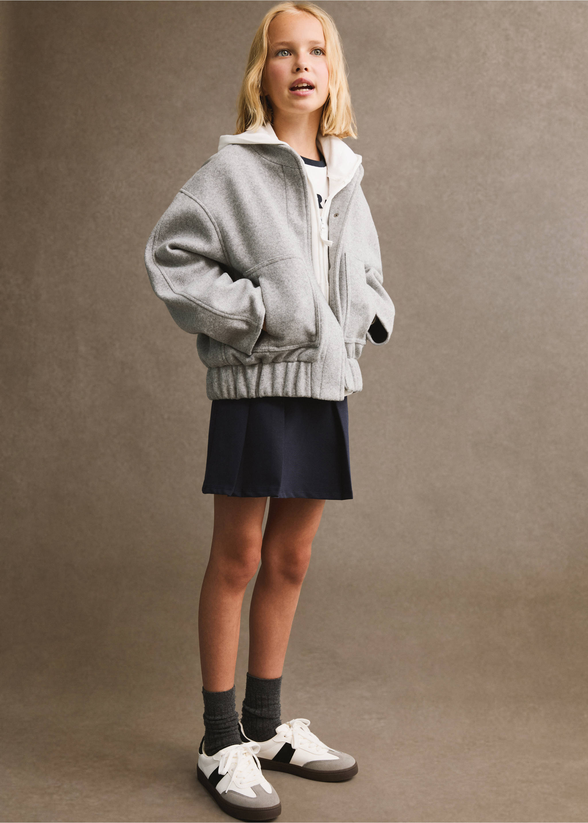 Pleated mini-skirt - Details of the article 6, Dark Navy. Ref: 77073282-00.