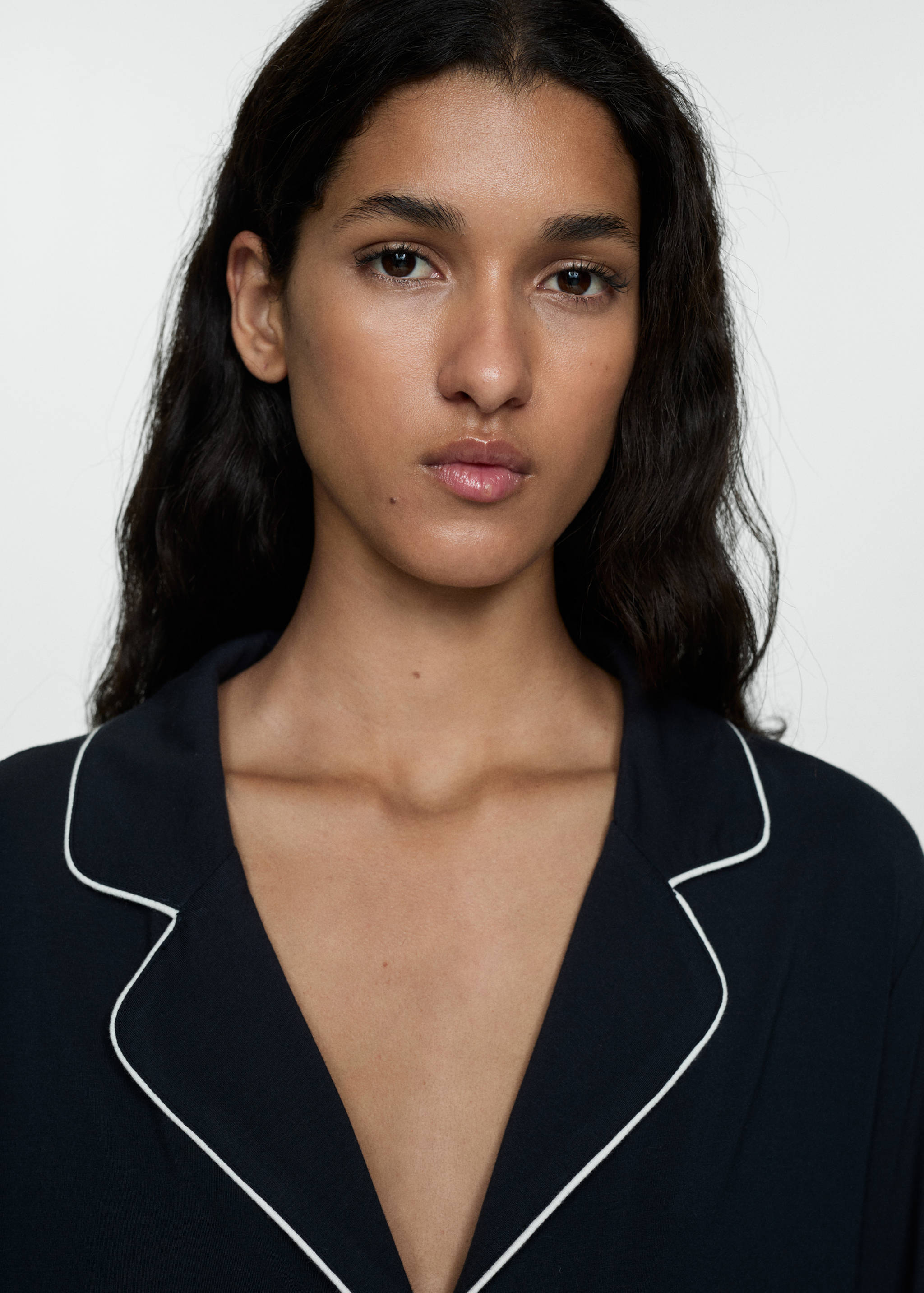 Dvoudílné pyžamo s ozdobným lemováním - Detail zboží 1