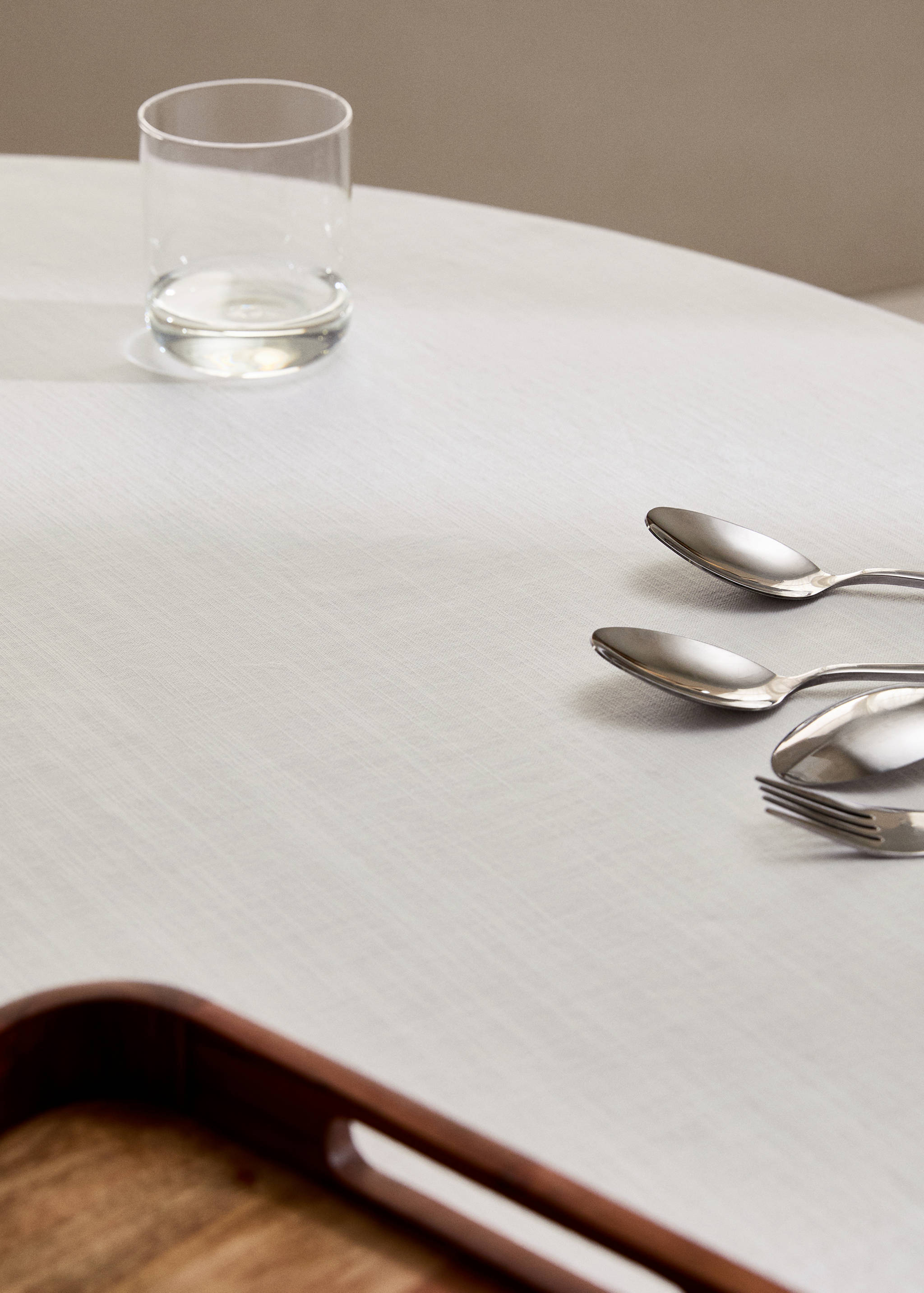 Round tablecloth with hemstitch embroidery - Details of the article 8