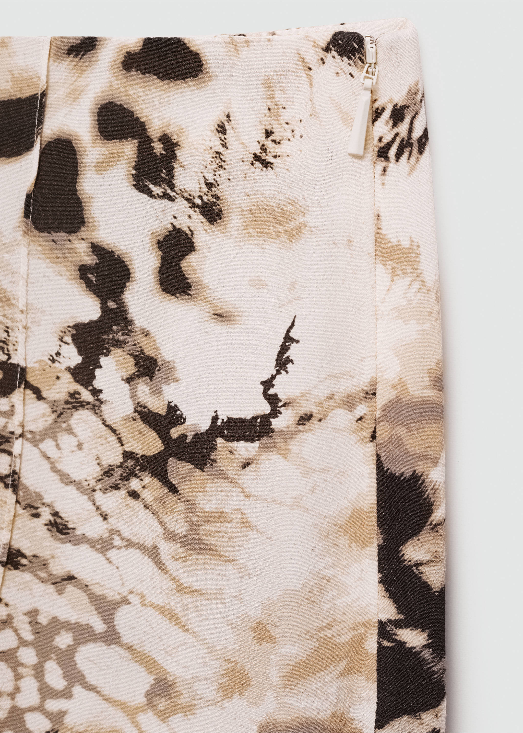 Fluid animal- print trousers - Details of the article 8, Ecru. Ref: 77073294-00.