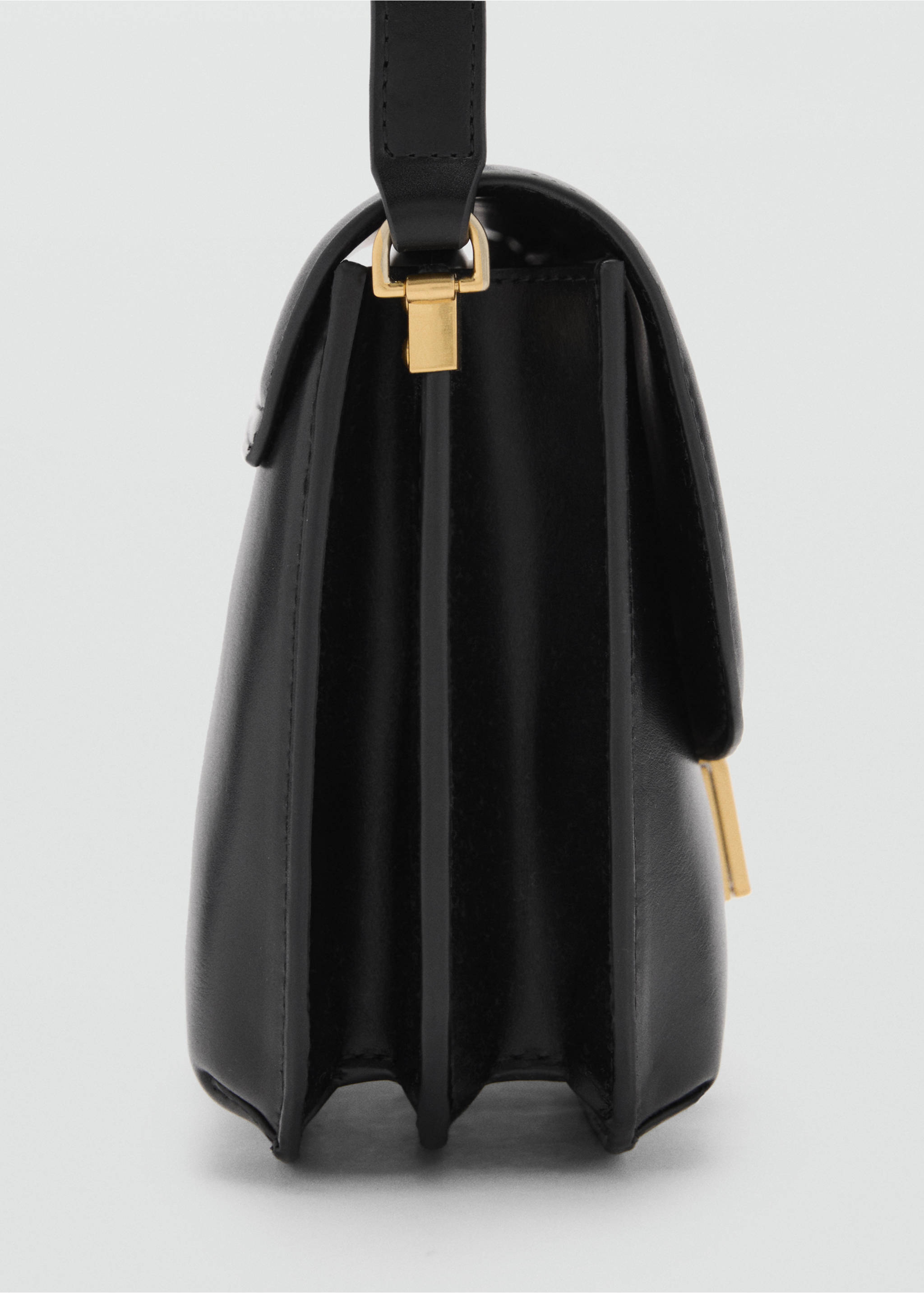 Crossbody bag with metal closure - Details of the article 1, Black. Ref: 77074011-00.