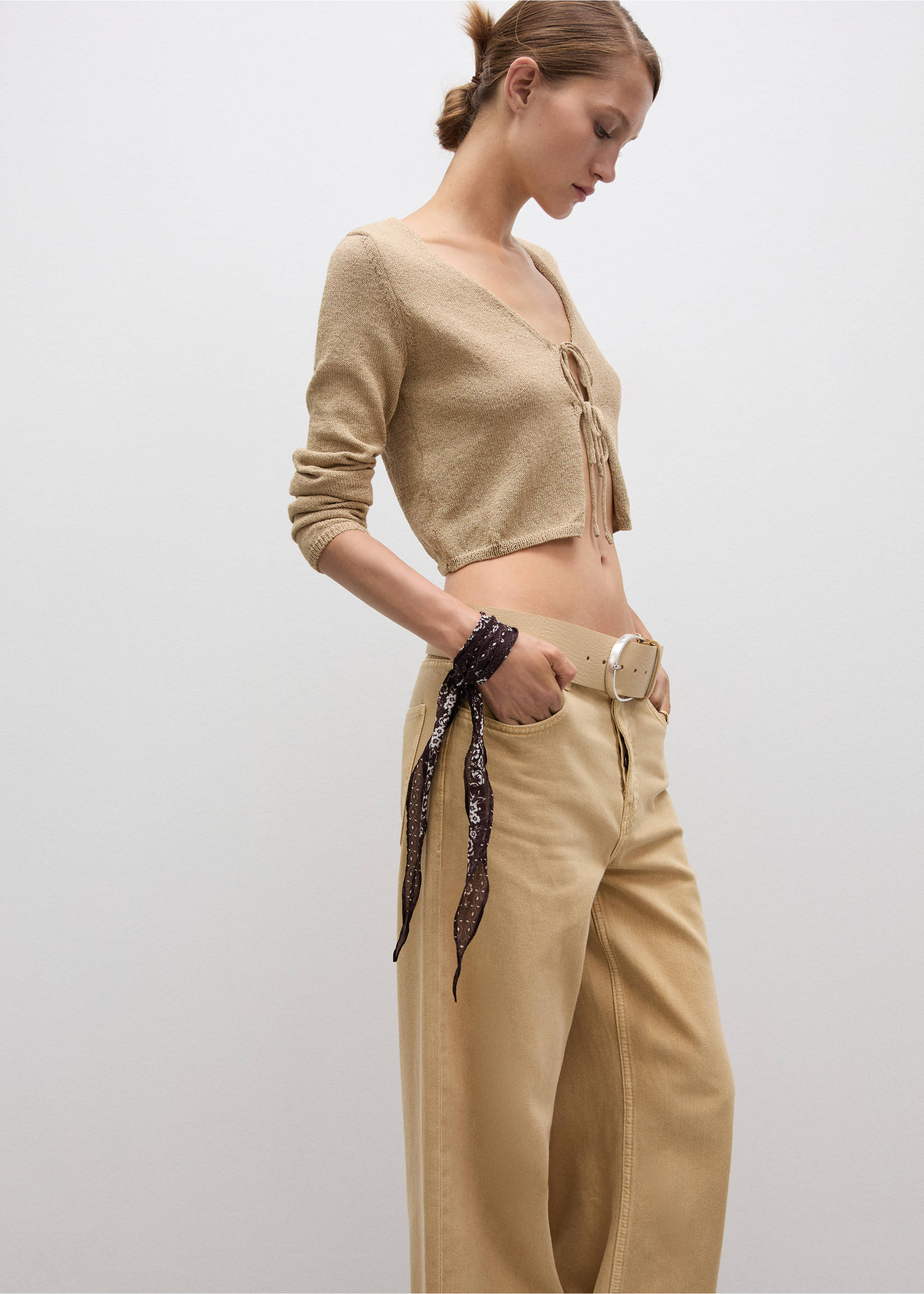 Low-rise loose-fit wide leg jeans - Details of the article 1, Medium Brown. Ref: 77074016-00.