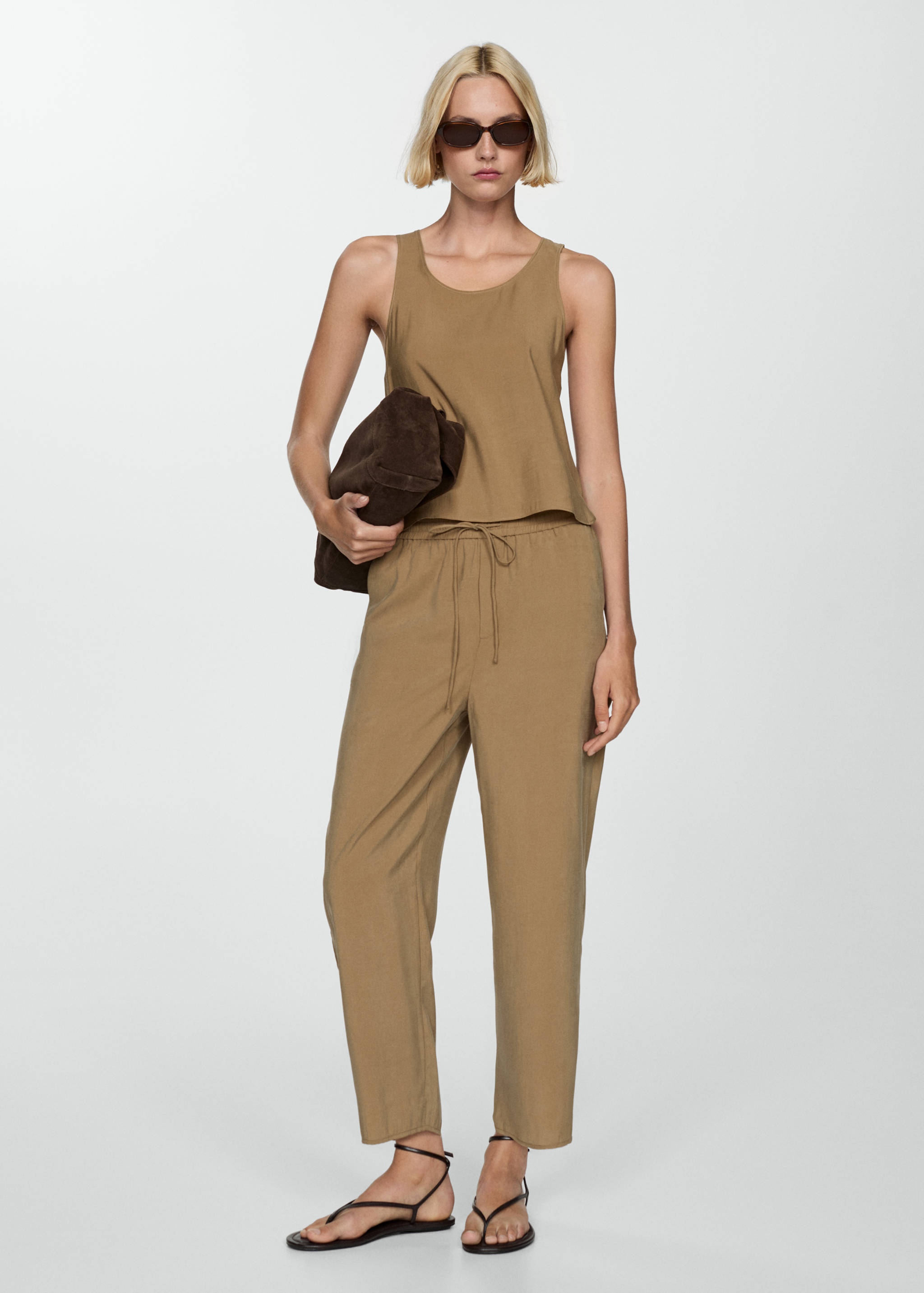 Modal sleeveless top - General plane