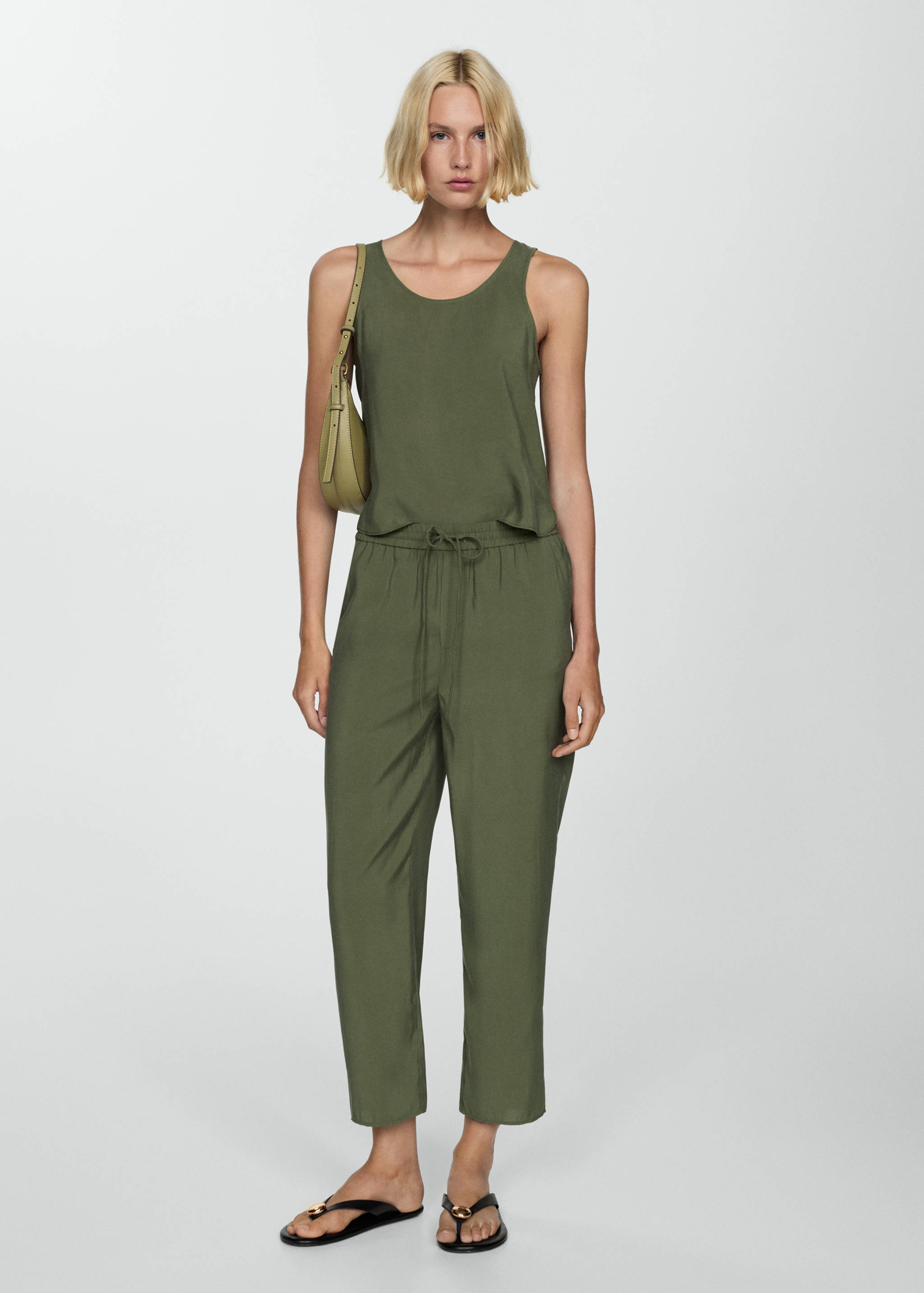 Top modal sans manches - Plan général