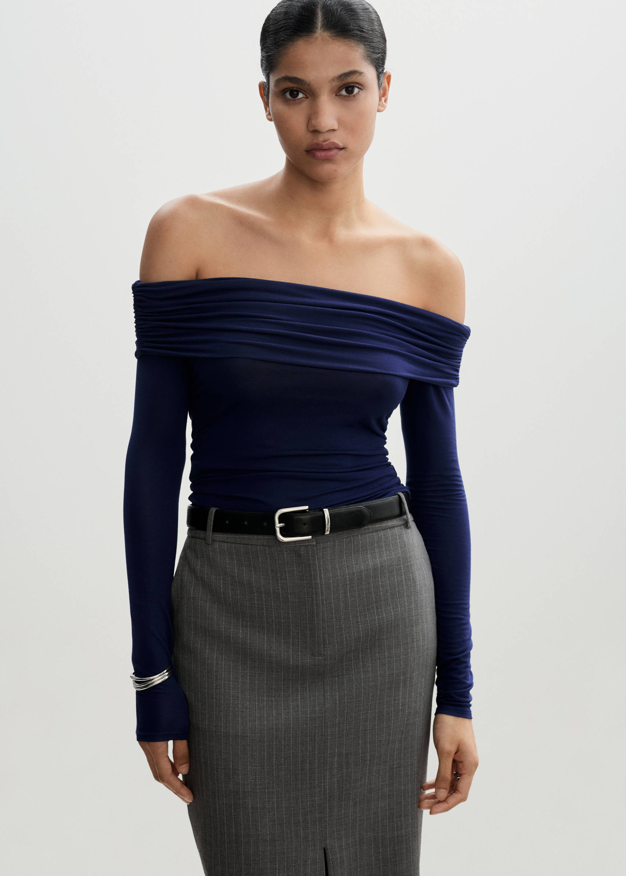 Tričko s holými rameny - Náhled ve středové rovině