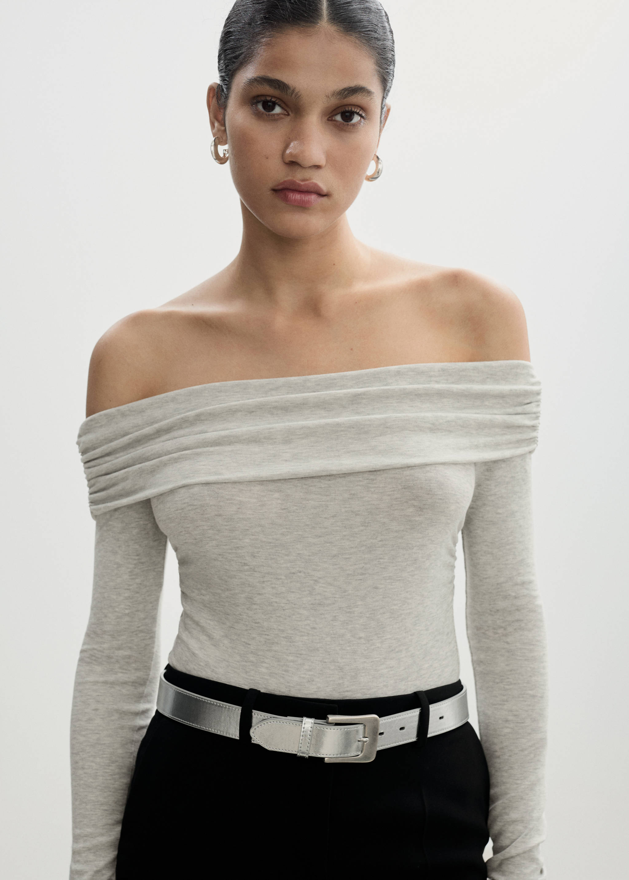 Tričko s holými rameny - Náhled ve středové rovině