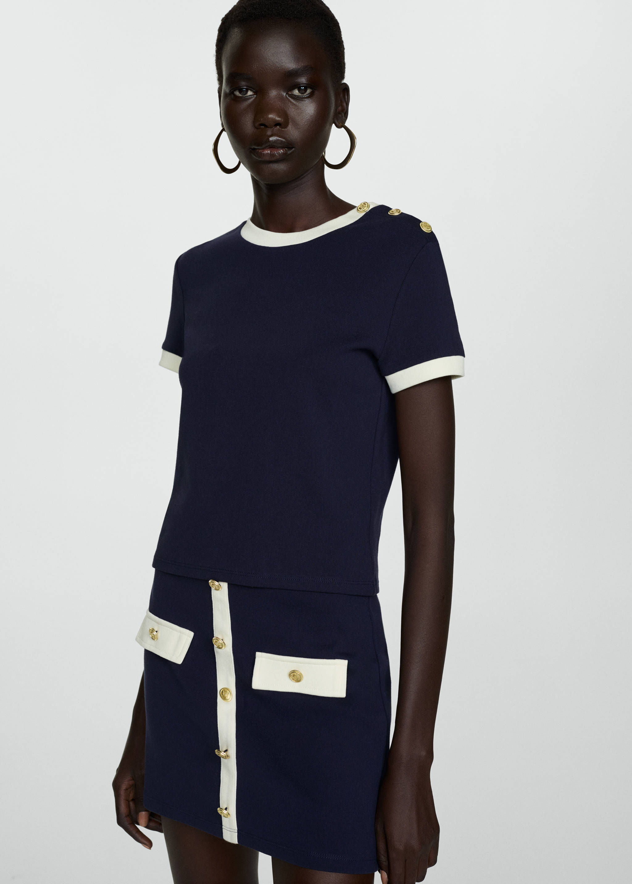 T-shirt with contrasting buttons - Medium plane