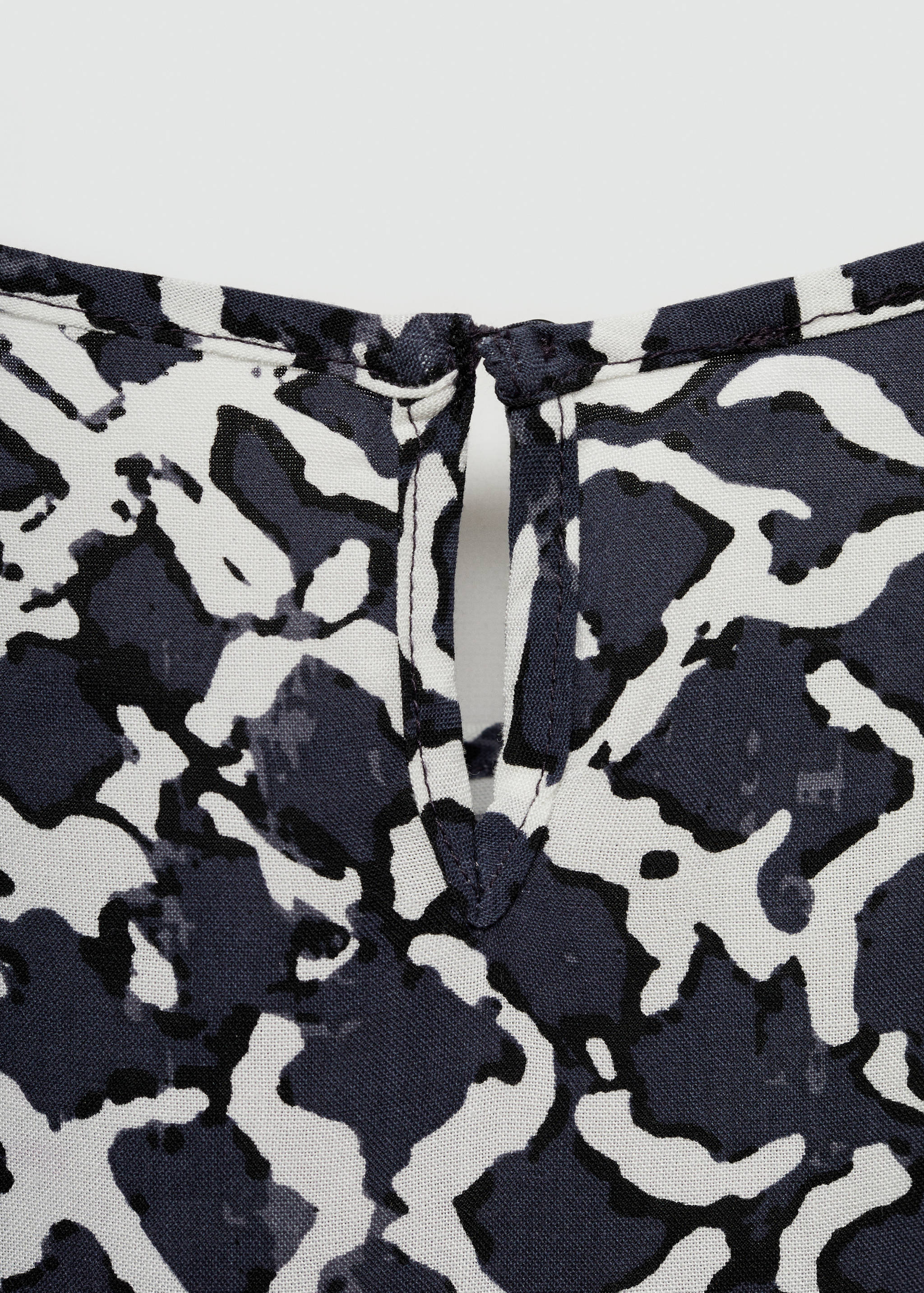 Blusa estampada detalle abertura - Detalle del artículo 0