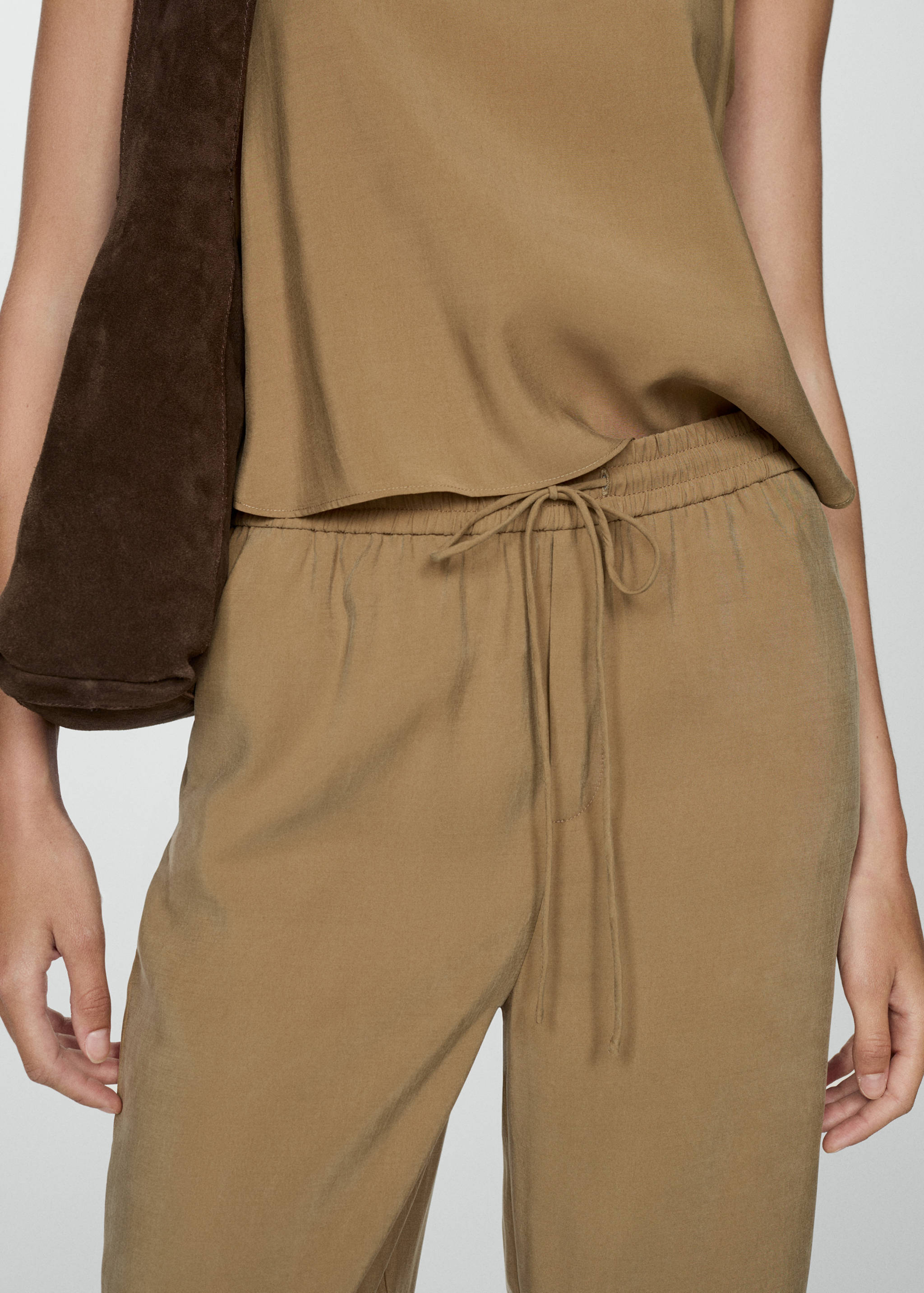 Pantalon droit modal - Détail de l'article 1