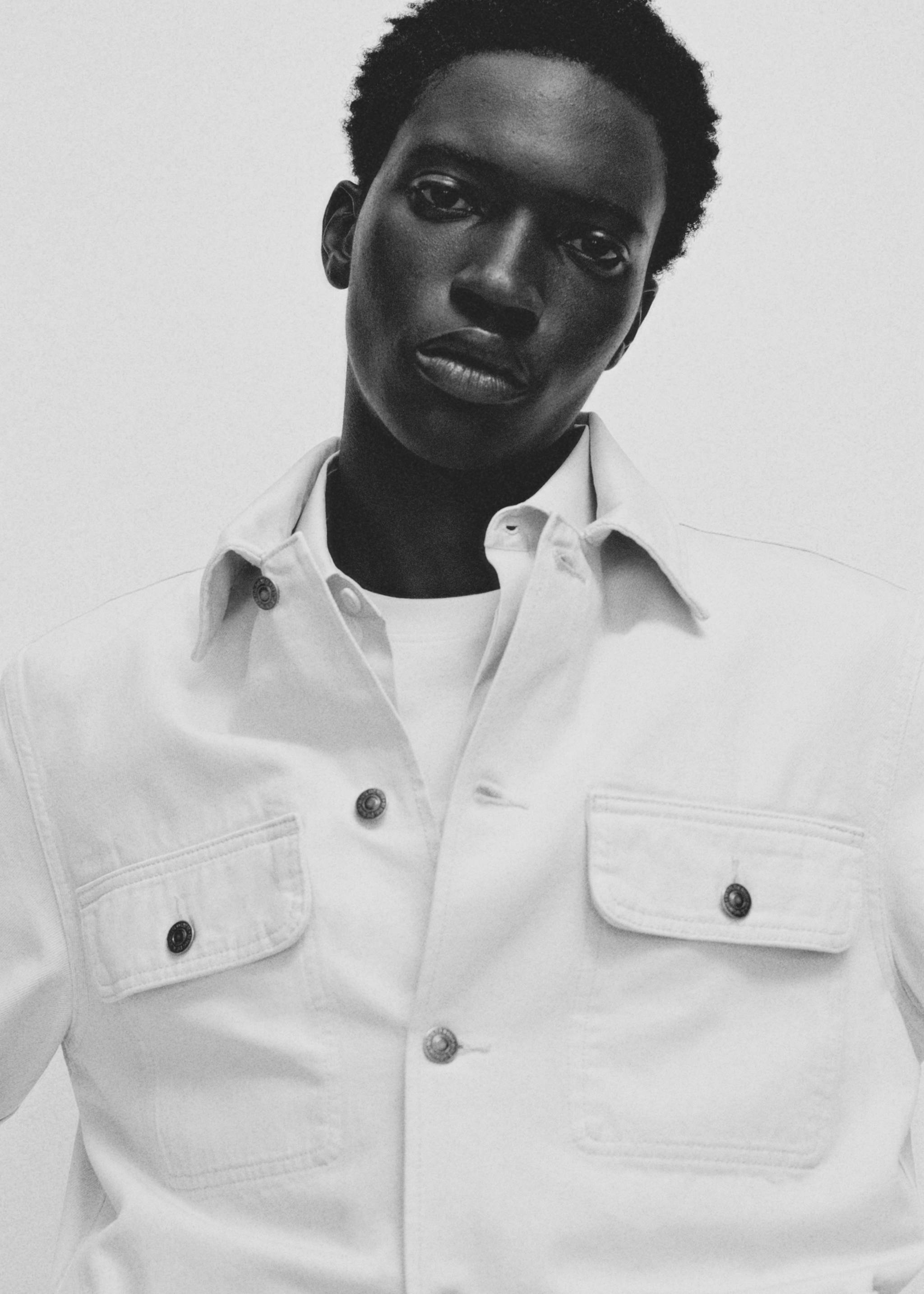 Denim overshirt pockets - Details of the article 5