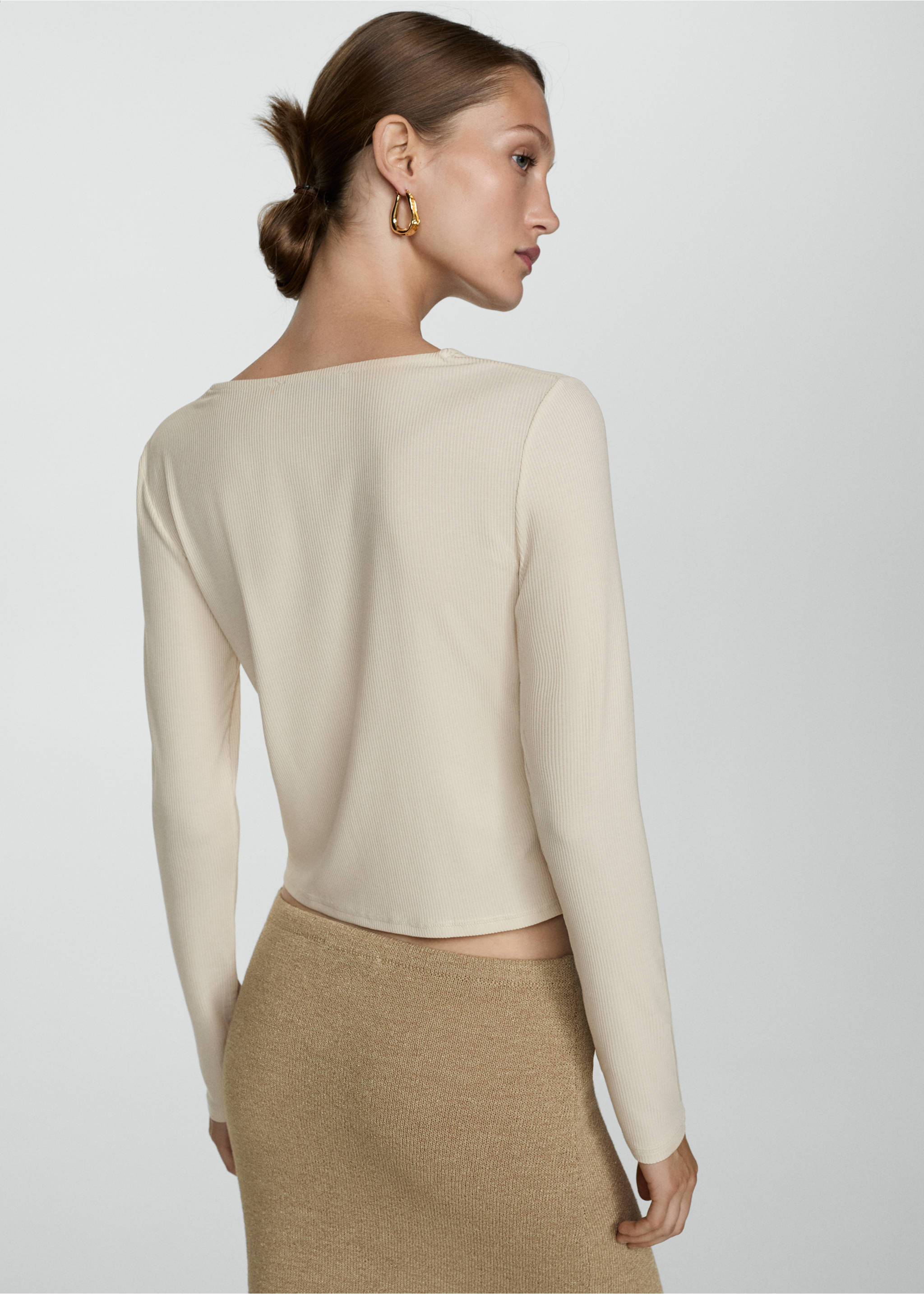 Buttoned lyocell t-shirt - Reverse of the article, Beige. Ref: 77074442-00.