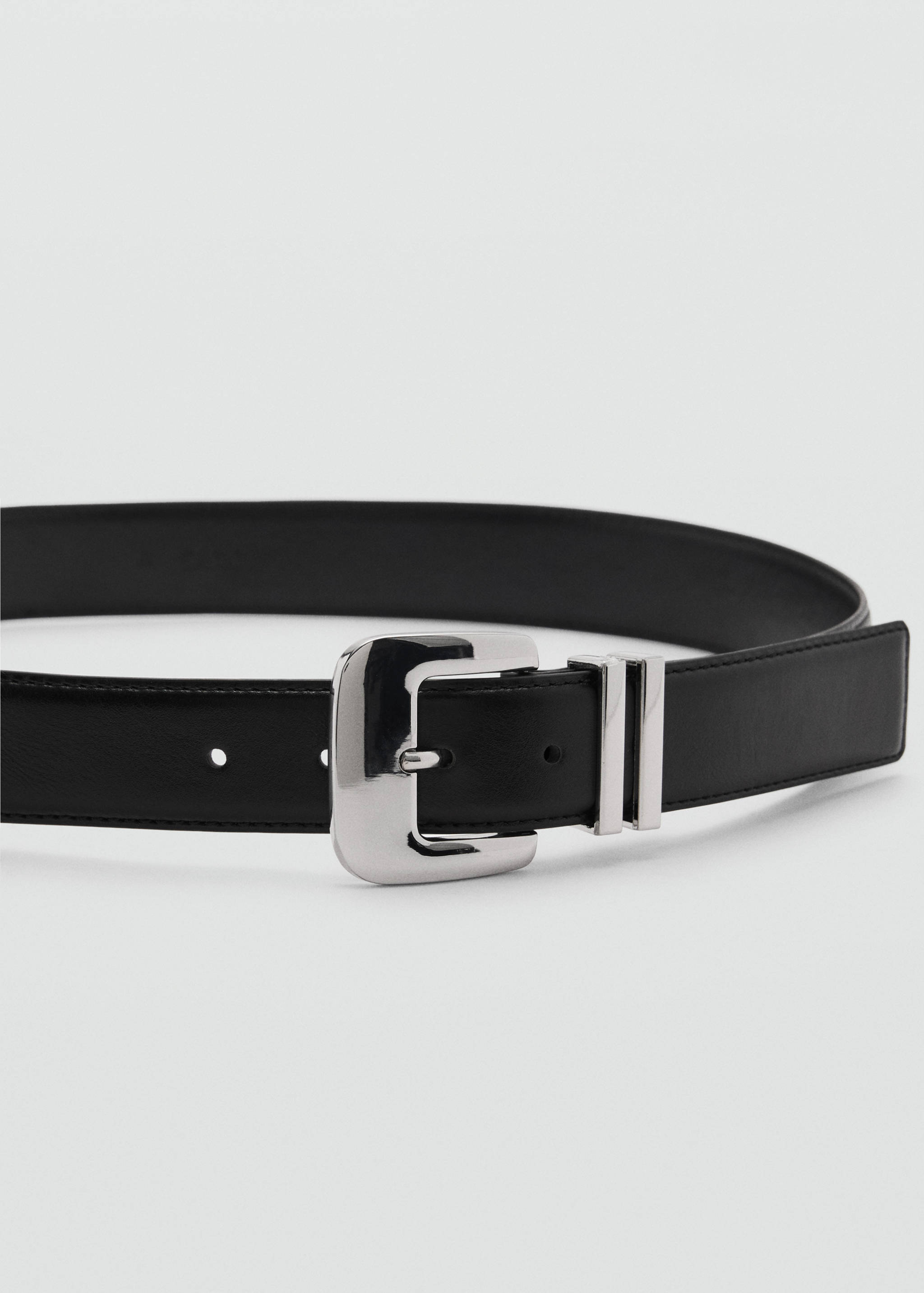 Ceinture boucle métallique - Plan moyen