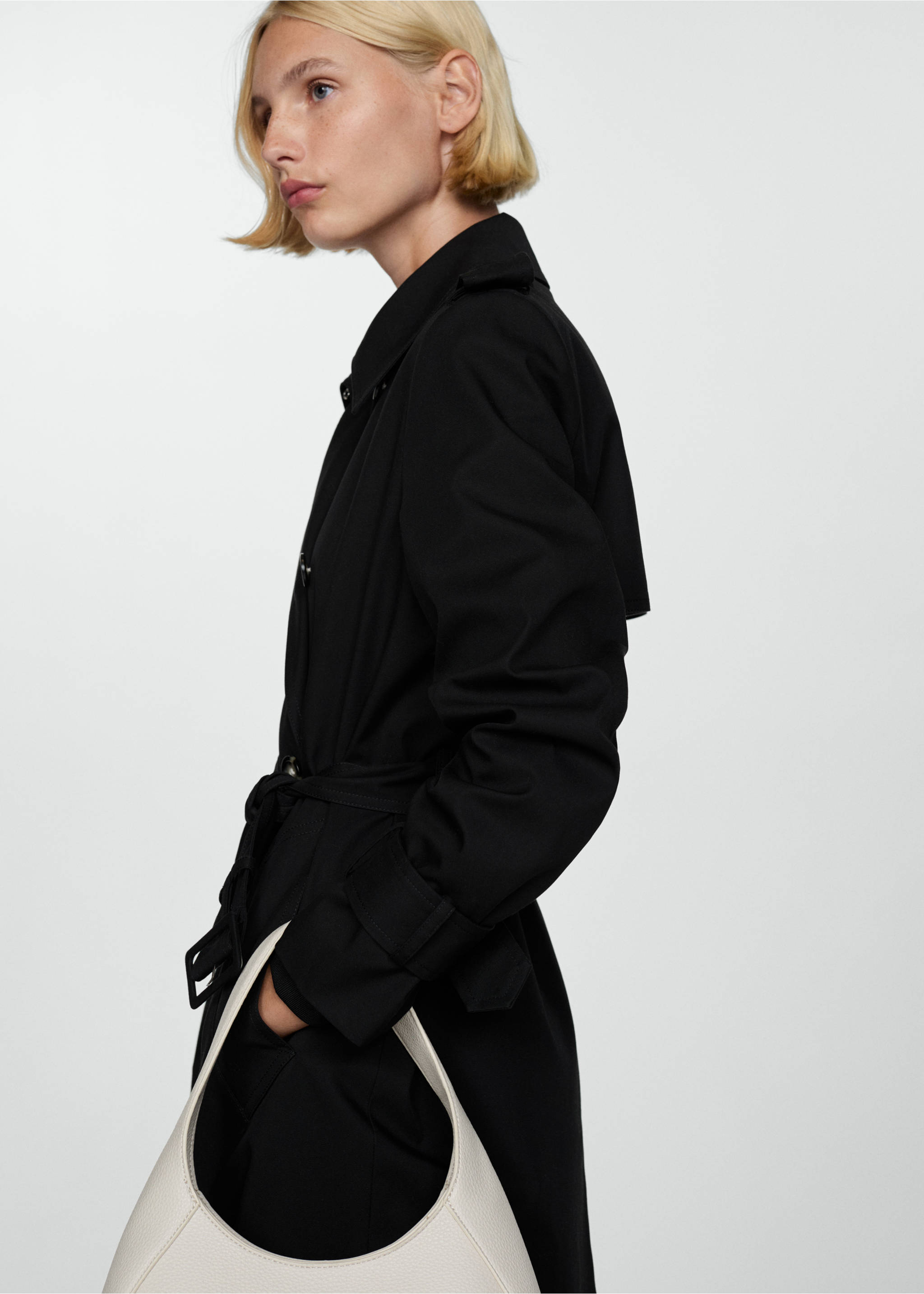 Double-breasted cotton trench coat - Details of the article 1, Black. Ref: 77074764-00.