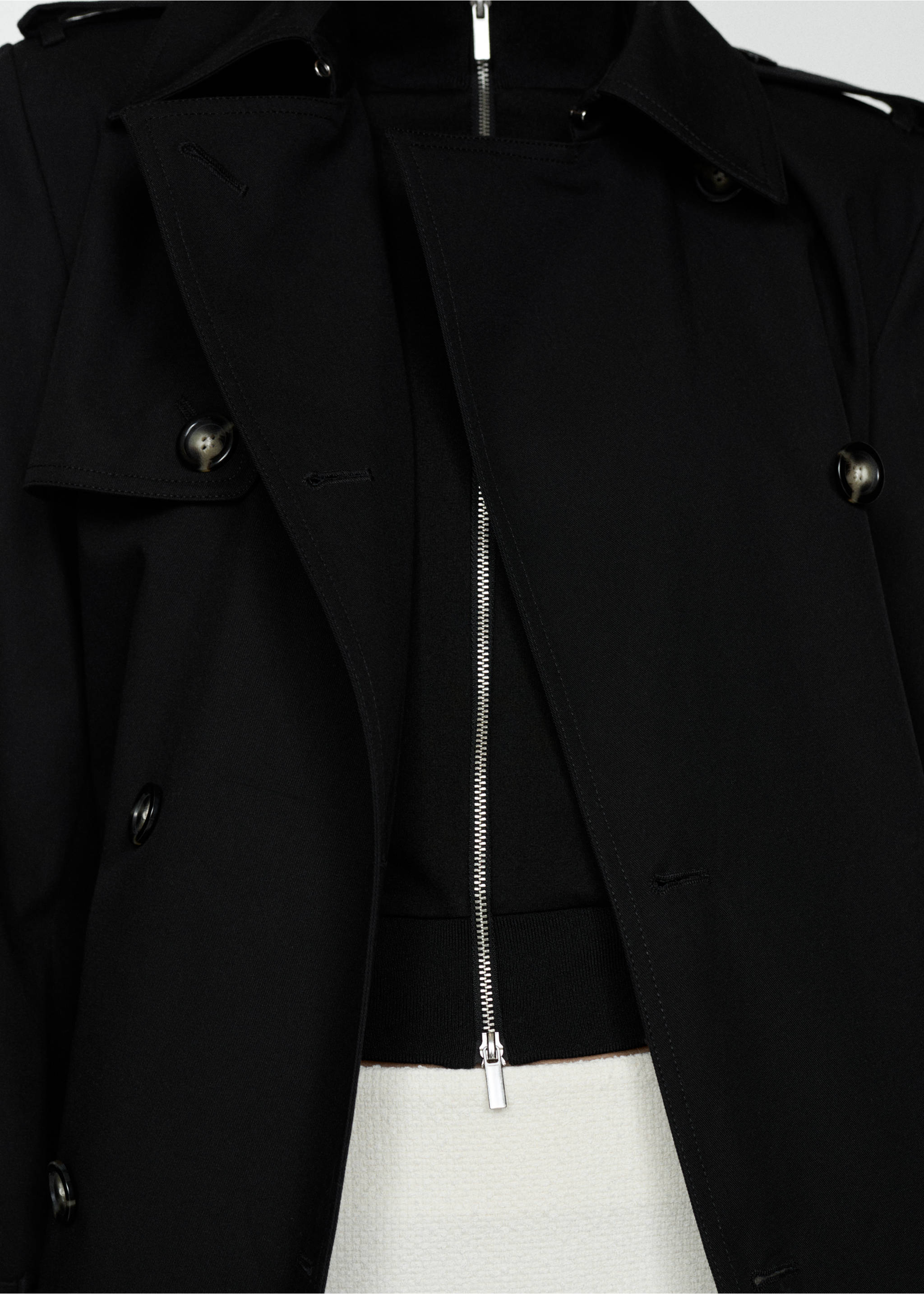 Double-breasted cotton trench coat - Details of the article 3, Black. Ref: 77074764-00.
