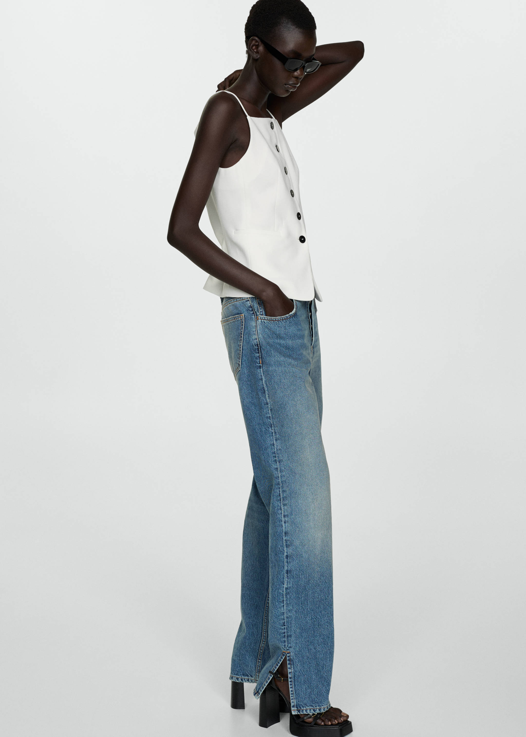 Halter-neck gilet with buttons - Details of the article 2