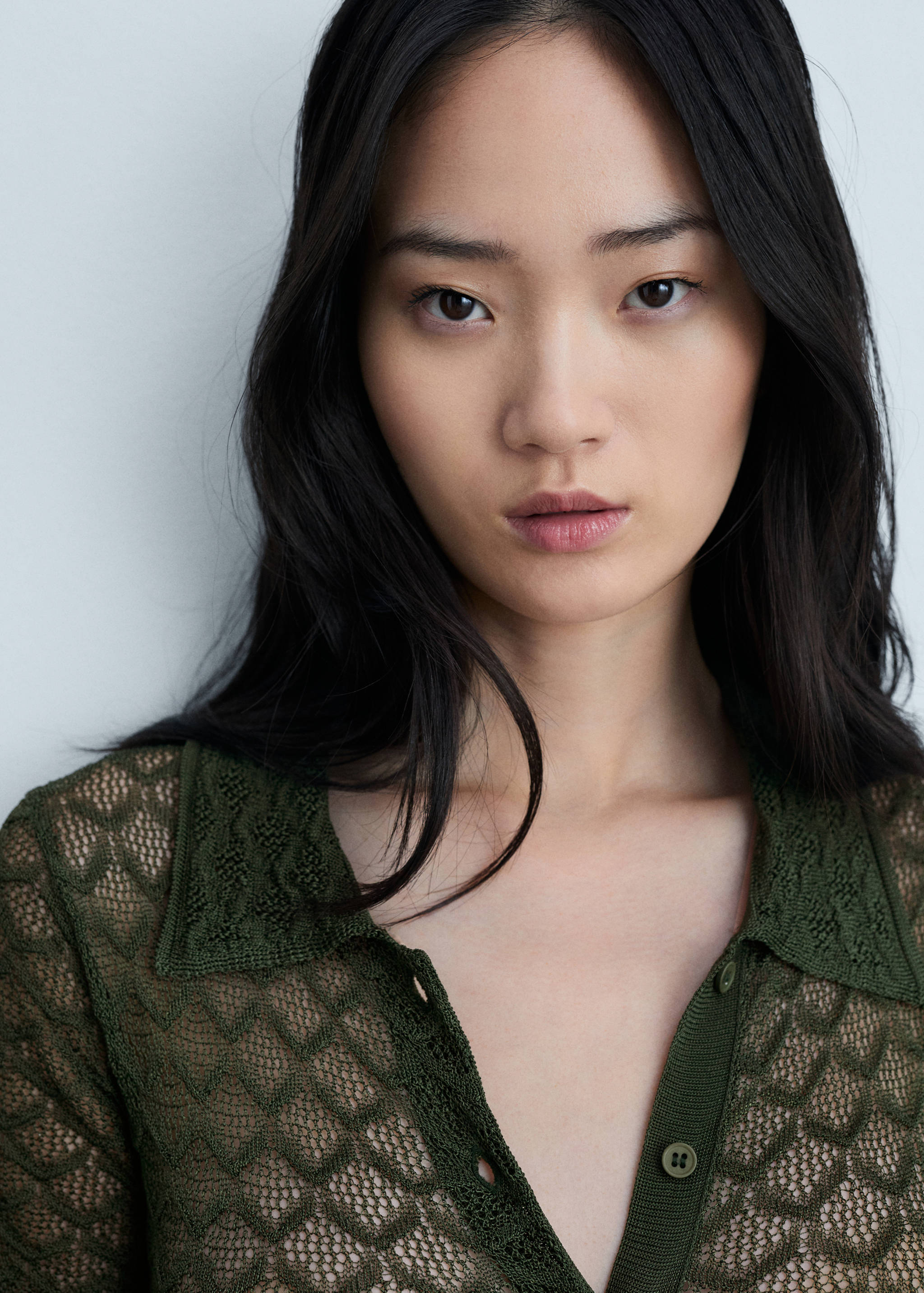 Flared pleated trousers - Details of the article 1